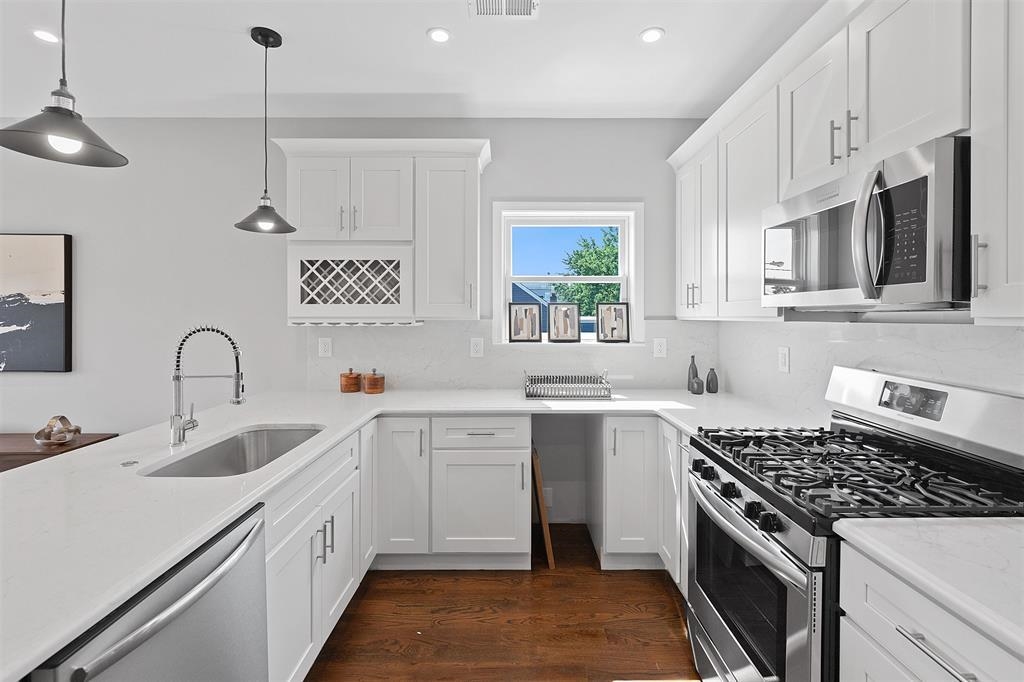 153 LAIDLAW AVE - Photo 5