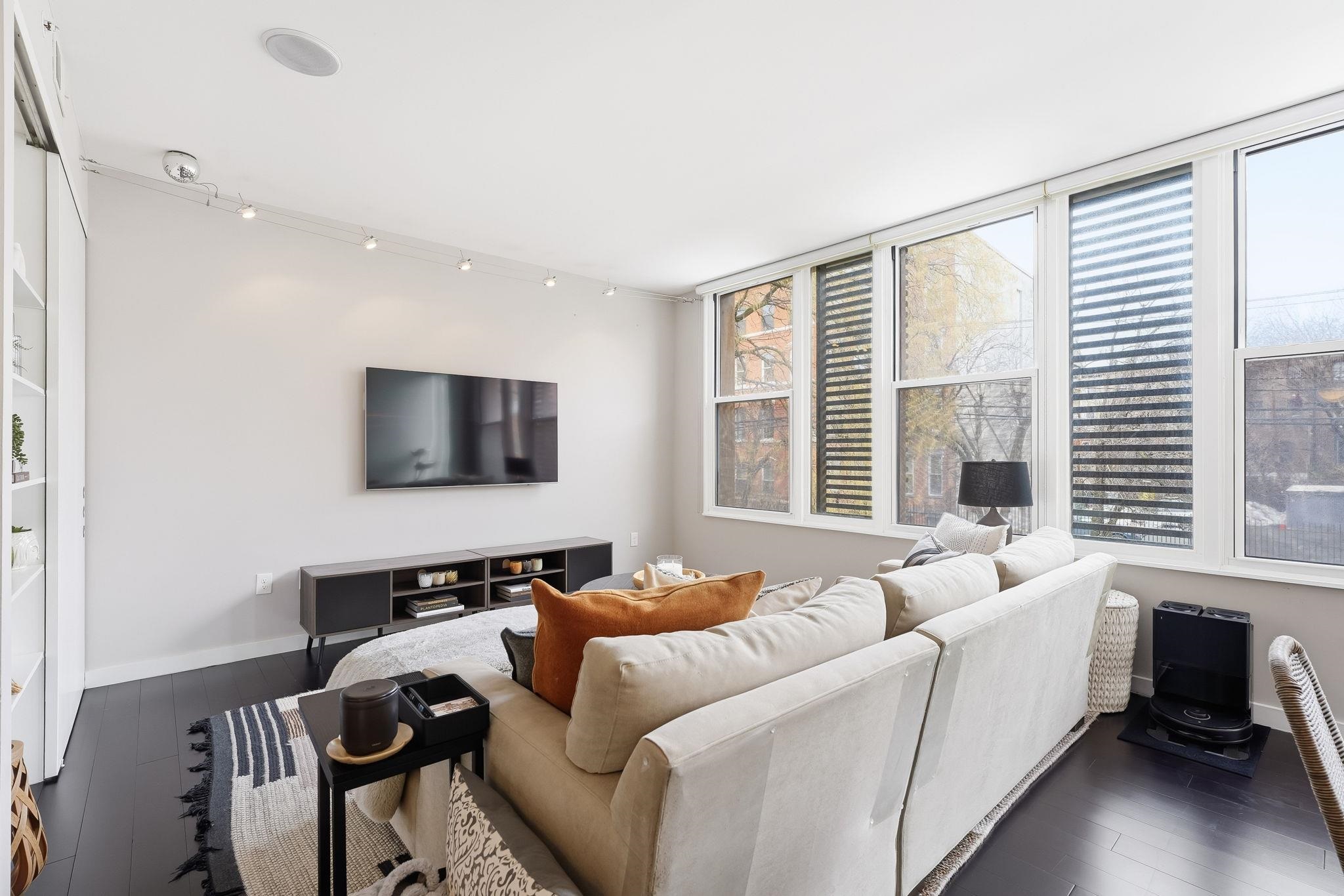 93 BRIGHT ST #2