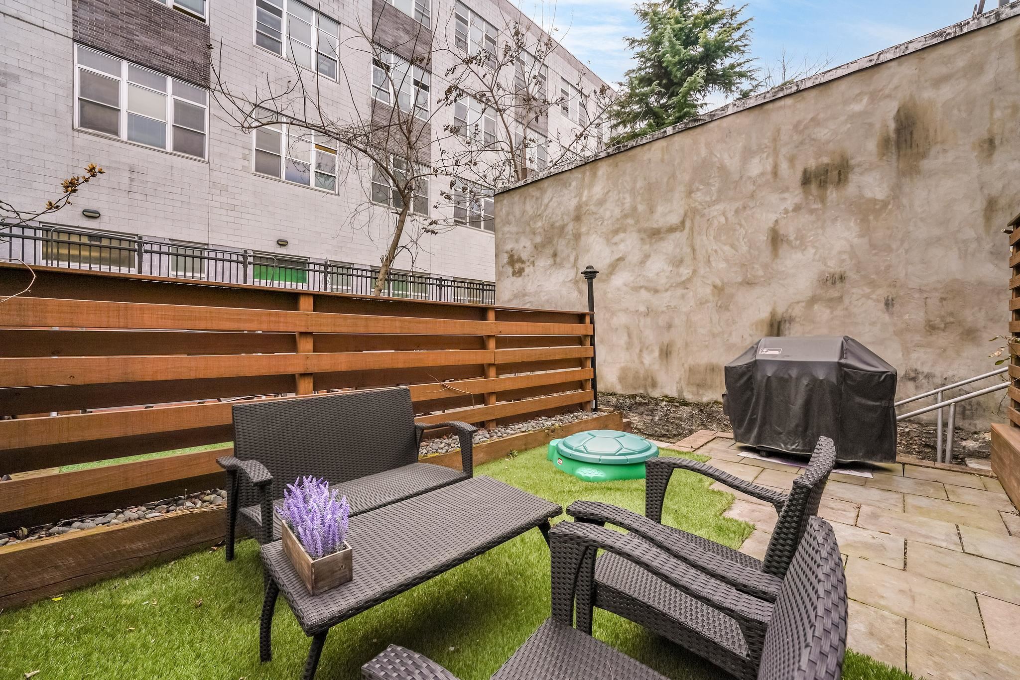 93 BRIGHT ST #2