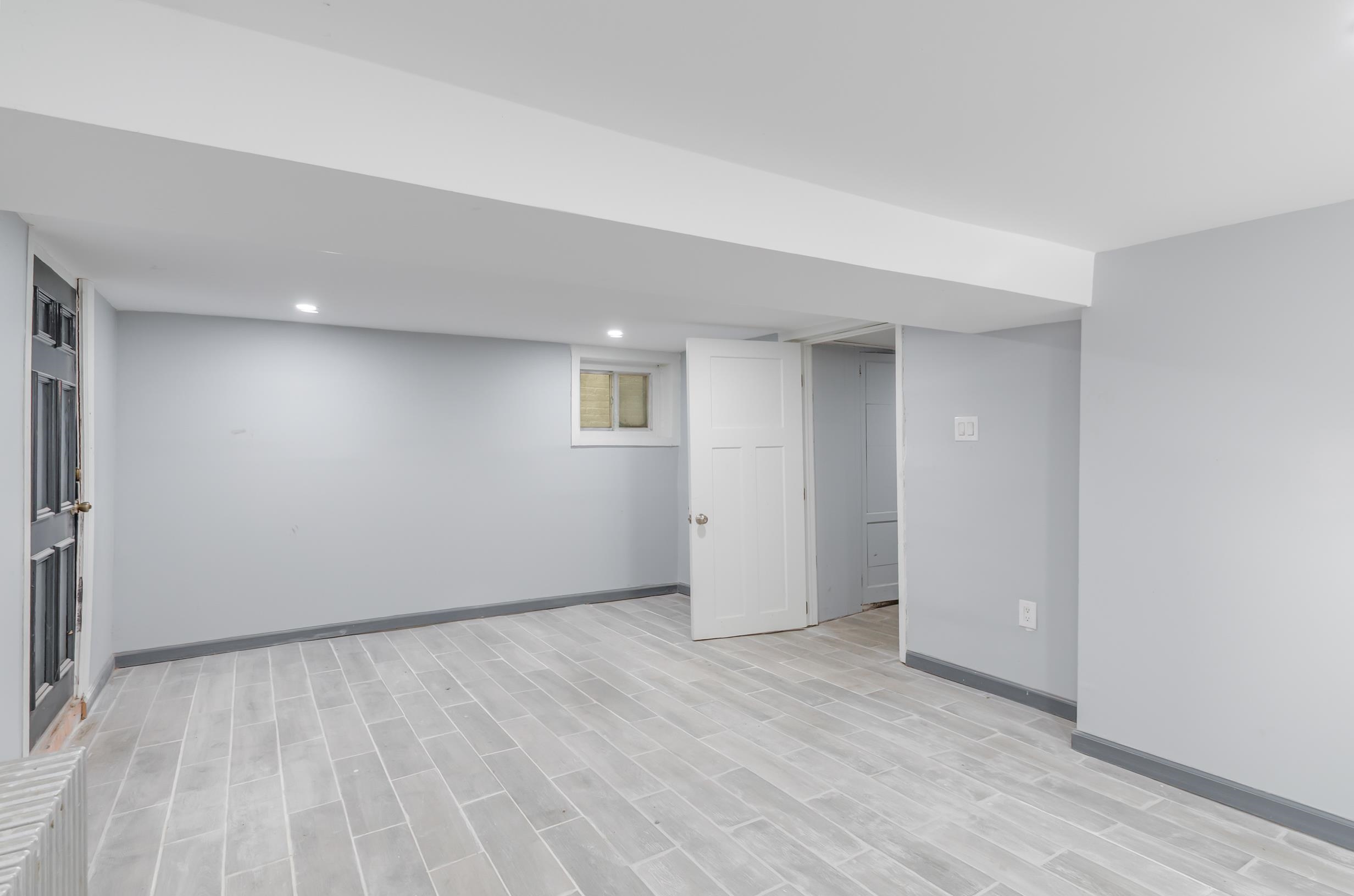 25 BARTHOLDI AVE