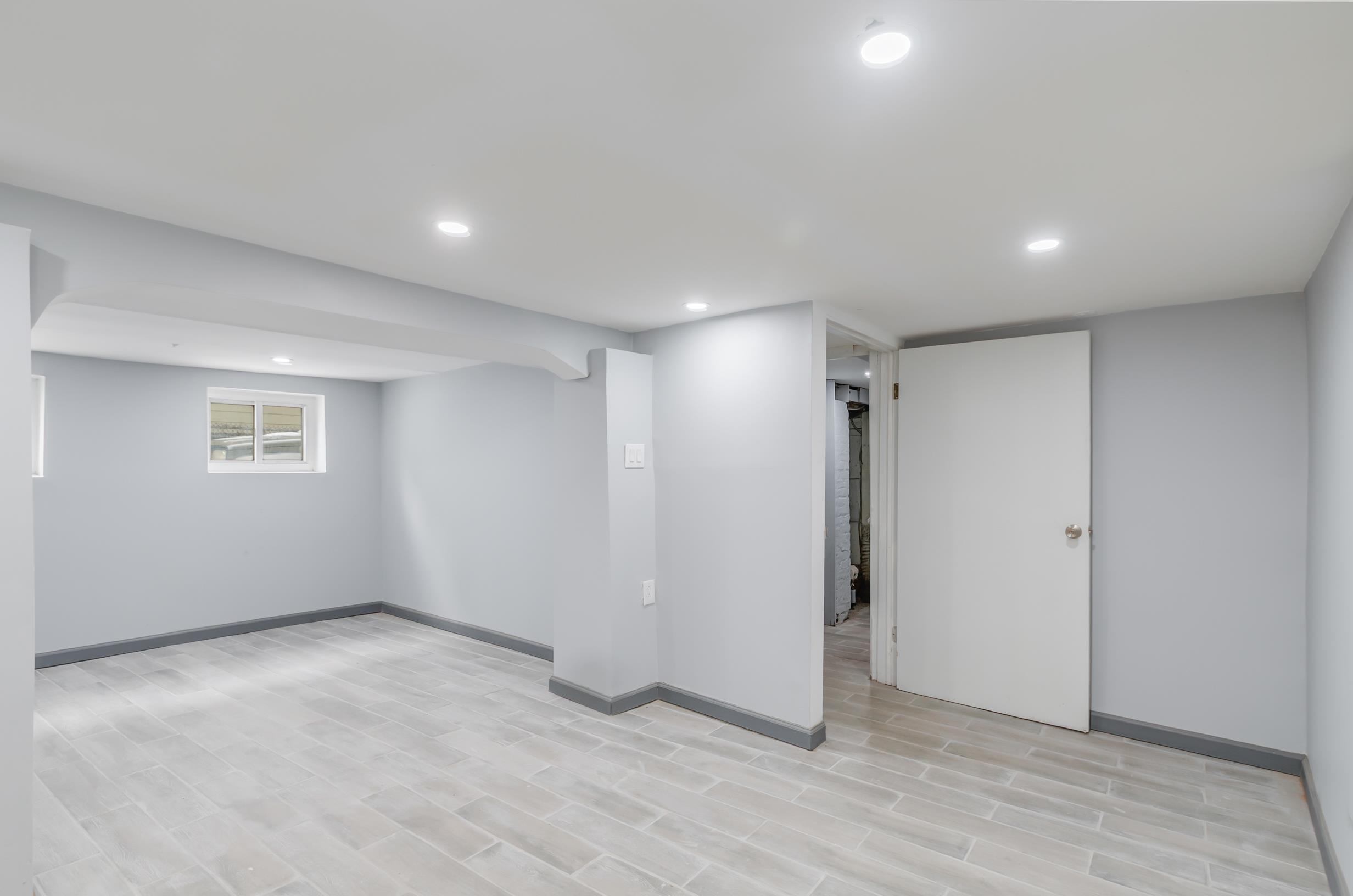 25 BARTHOLDI AVE
