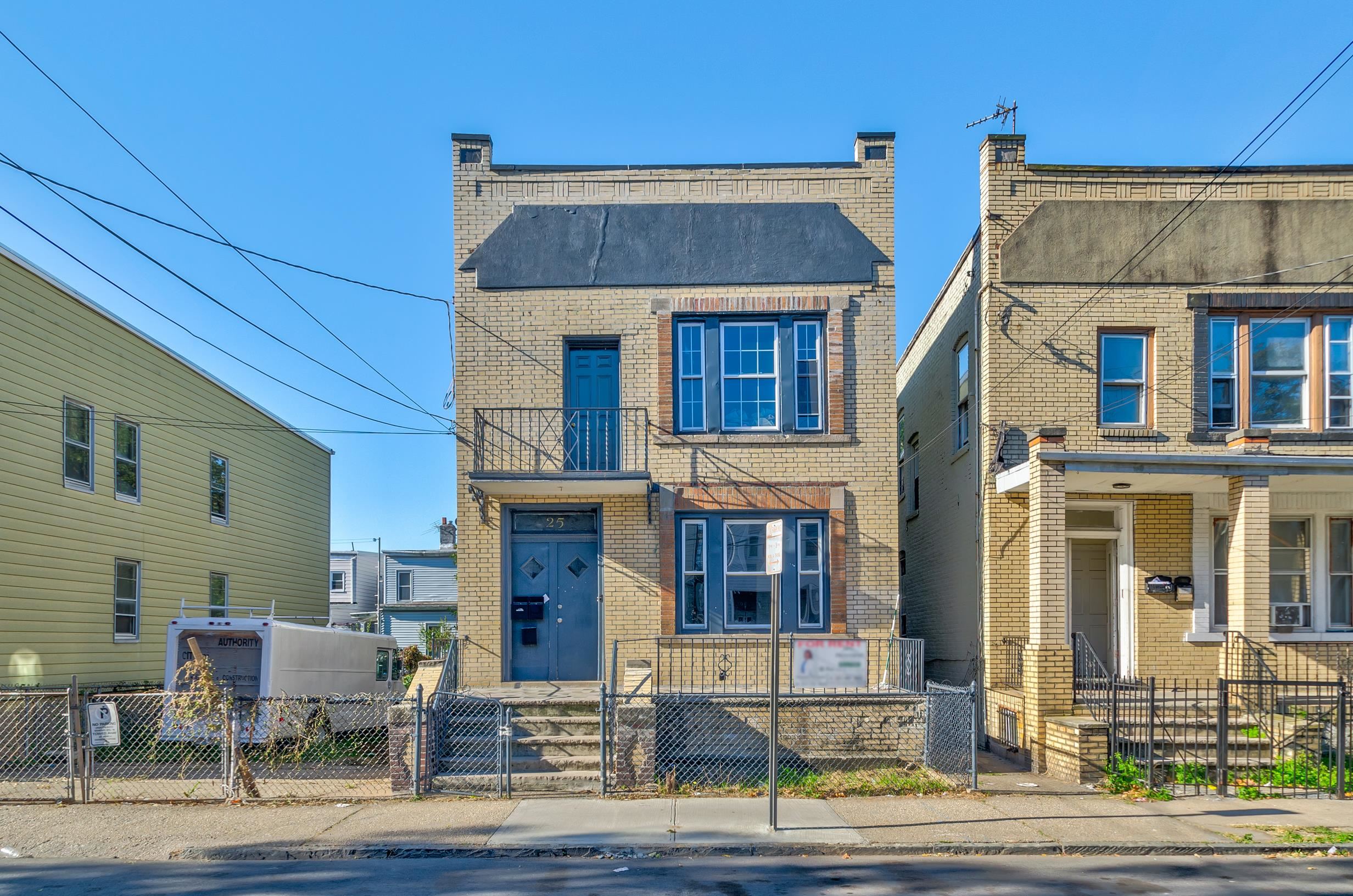 25 BARTHOLDI AVE