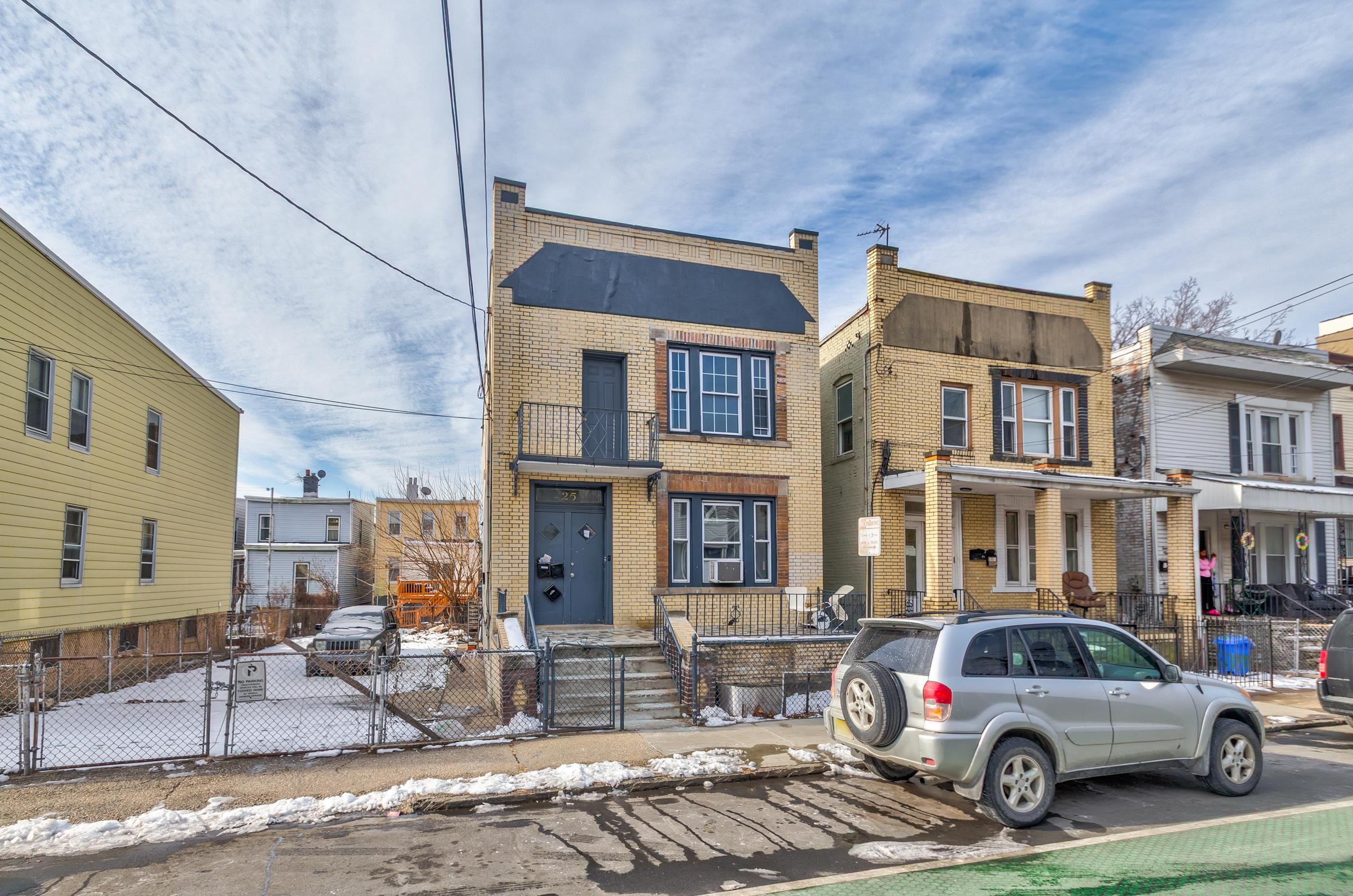 25 BARTHOLDI AVE