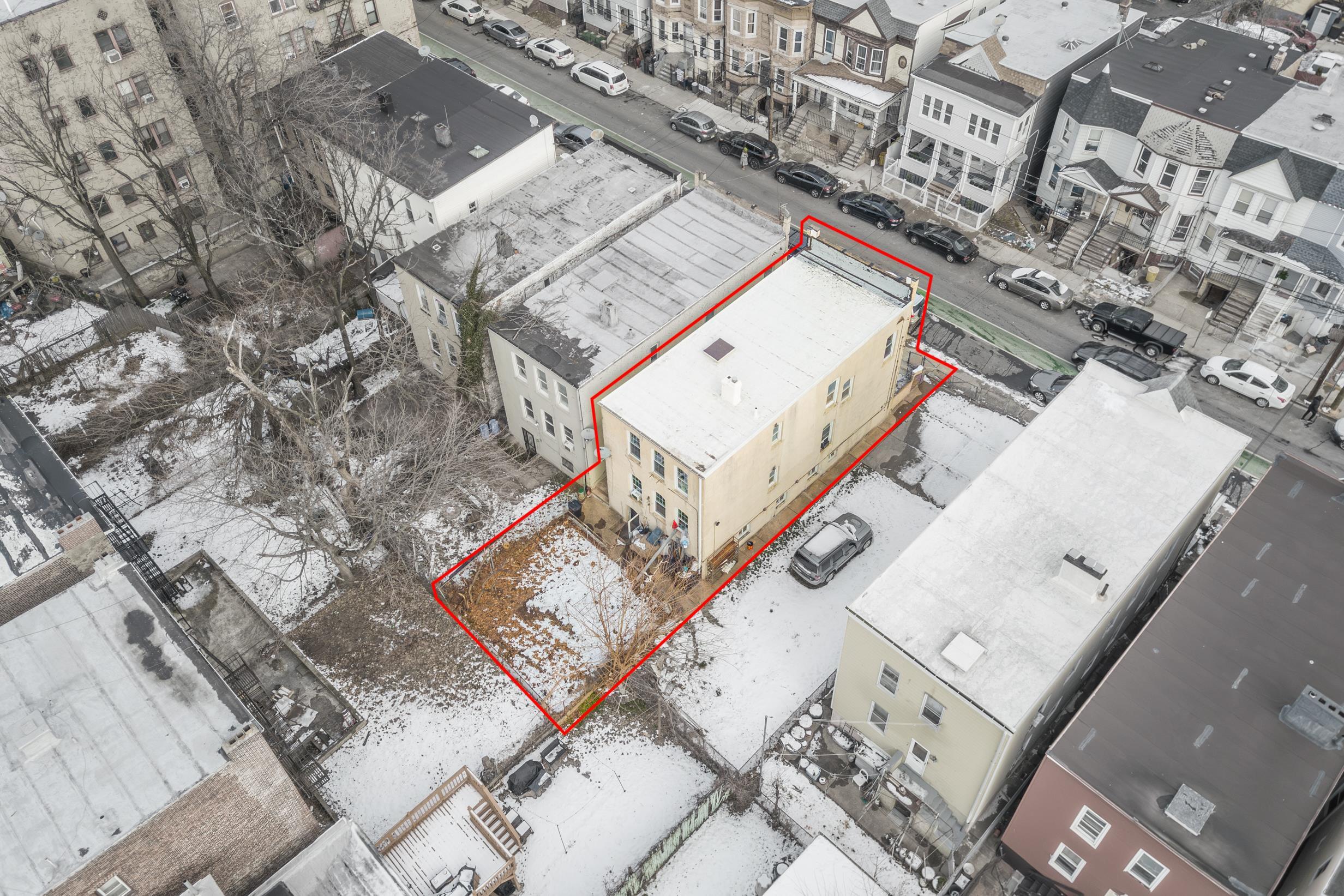 25 BARTHOLDI AVE