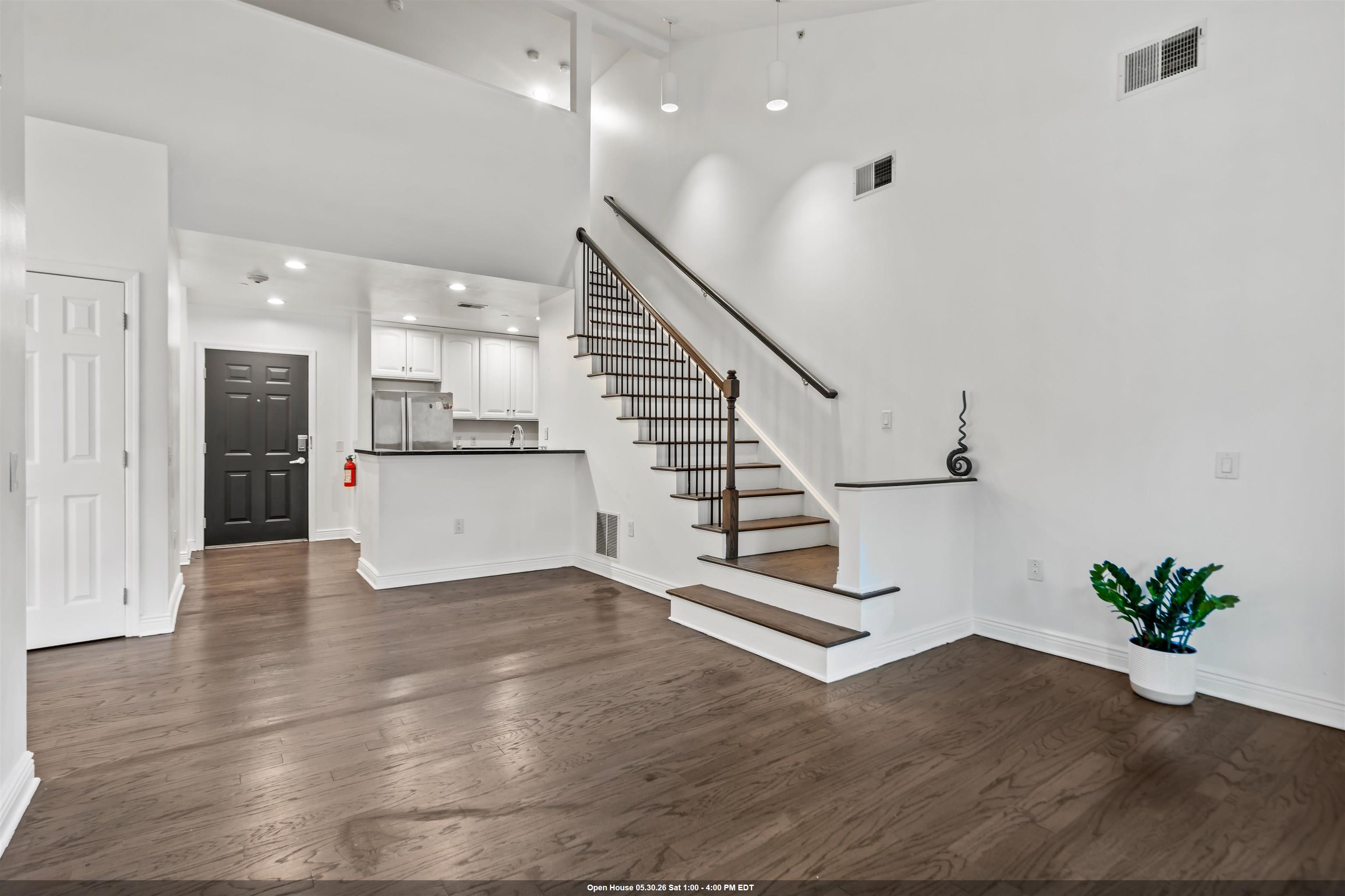7400 RIVER RD - Photo 1