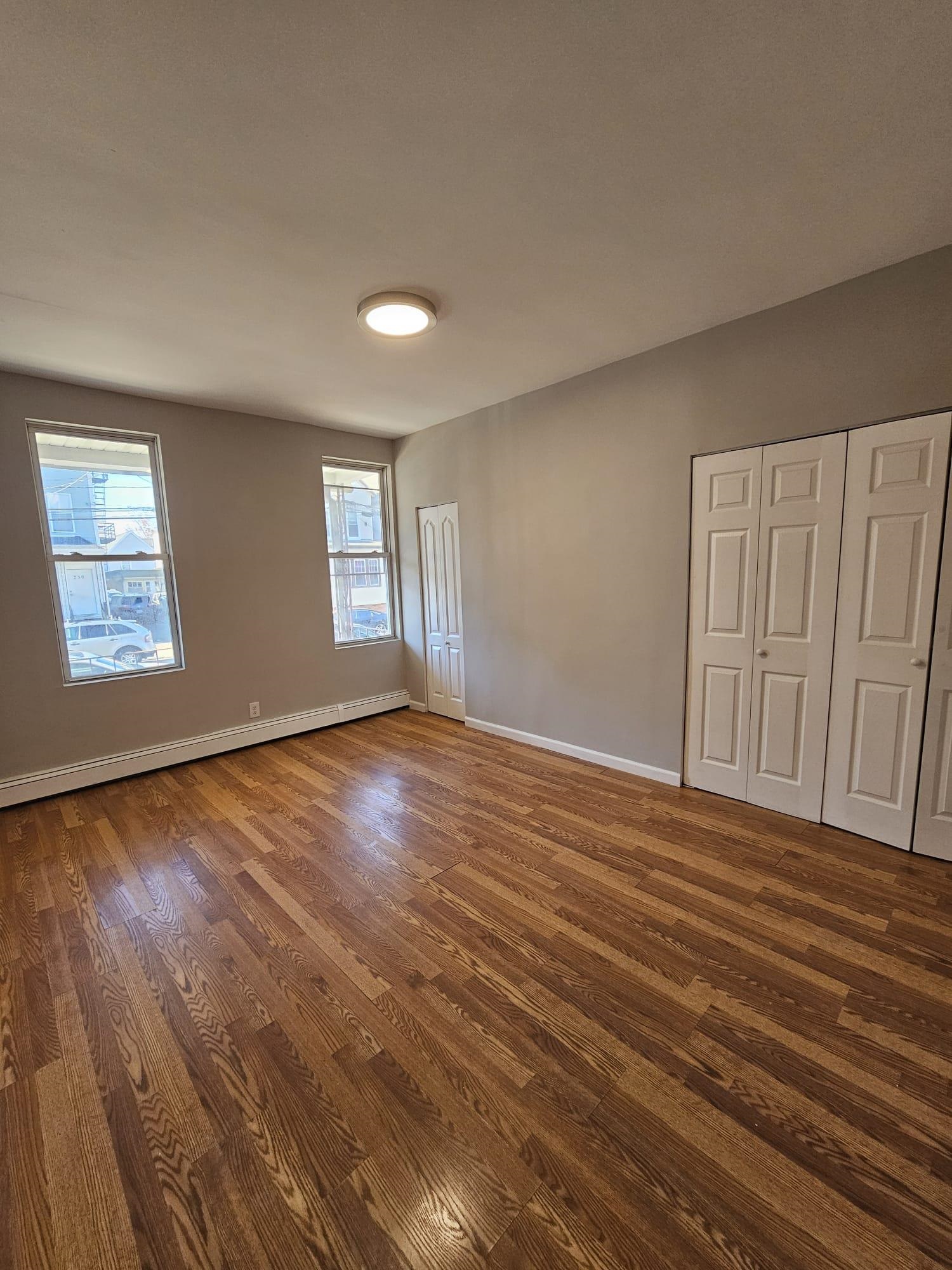 231 CLARK PL - Photo 5