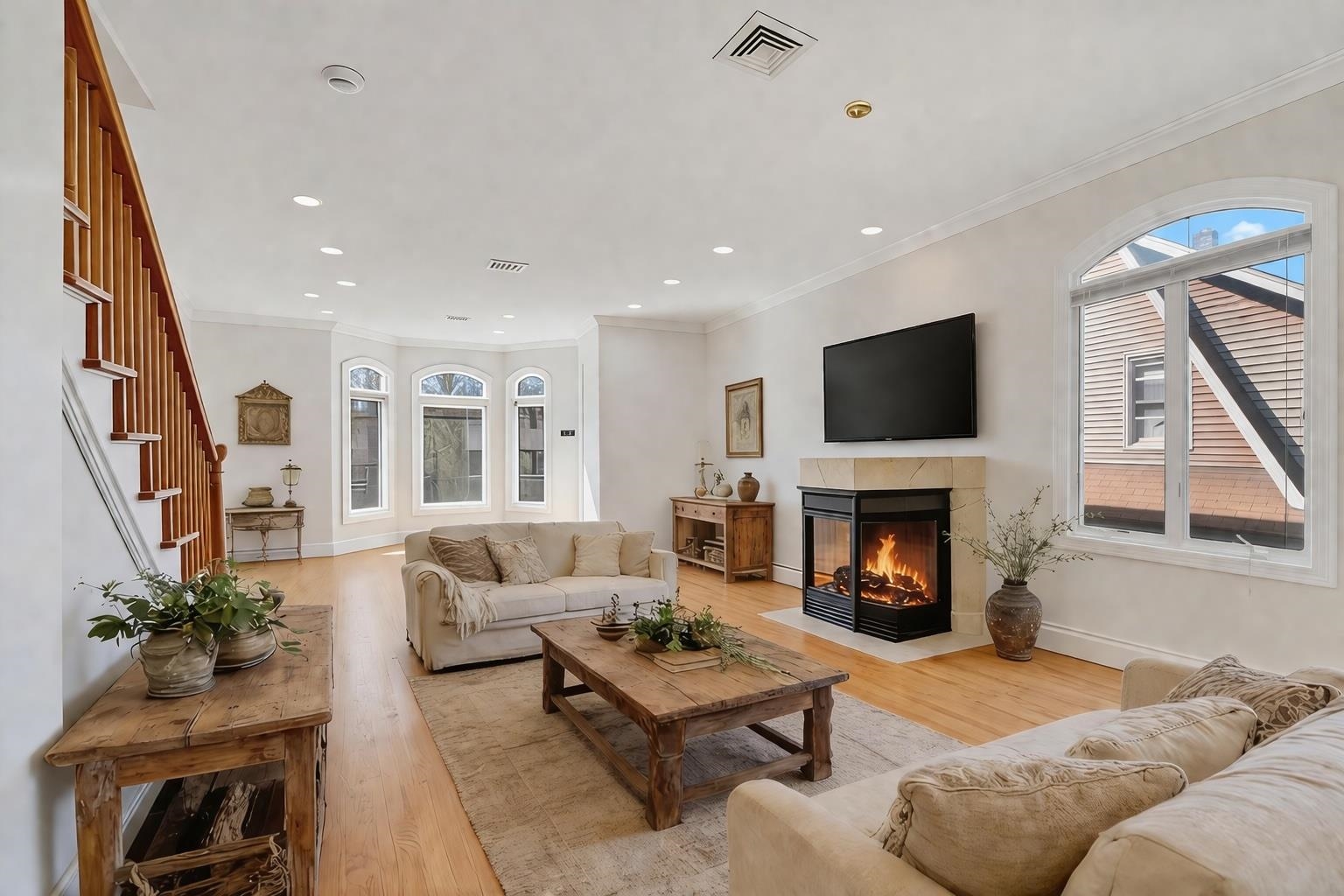 236 COLUMBUS AVE - Photo 2