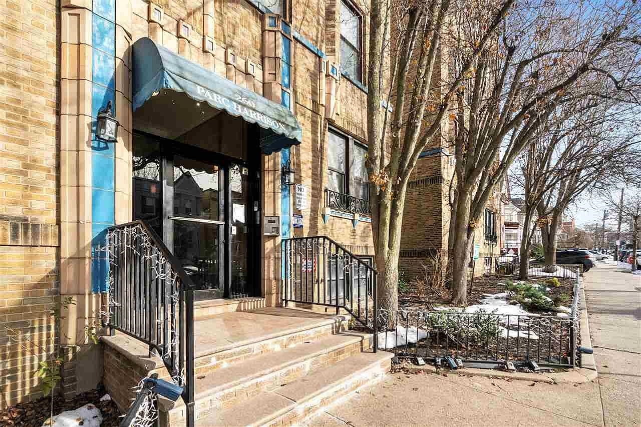 260 HARRISON AVE #505