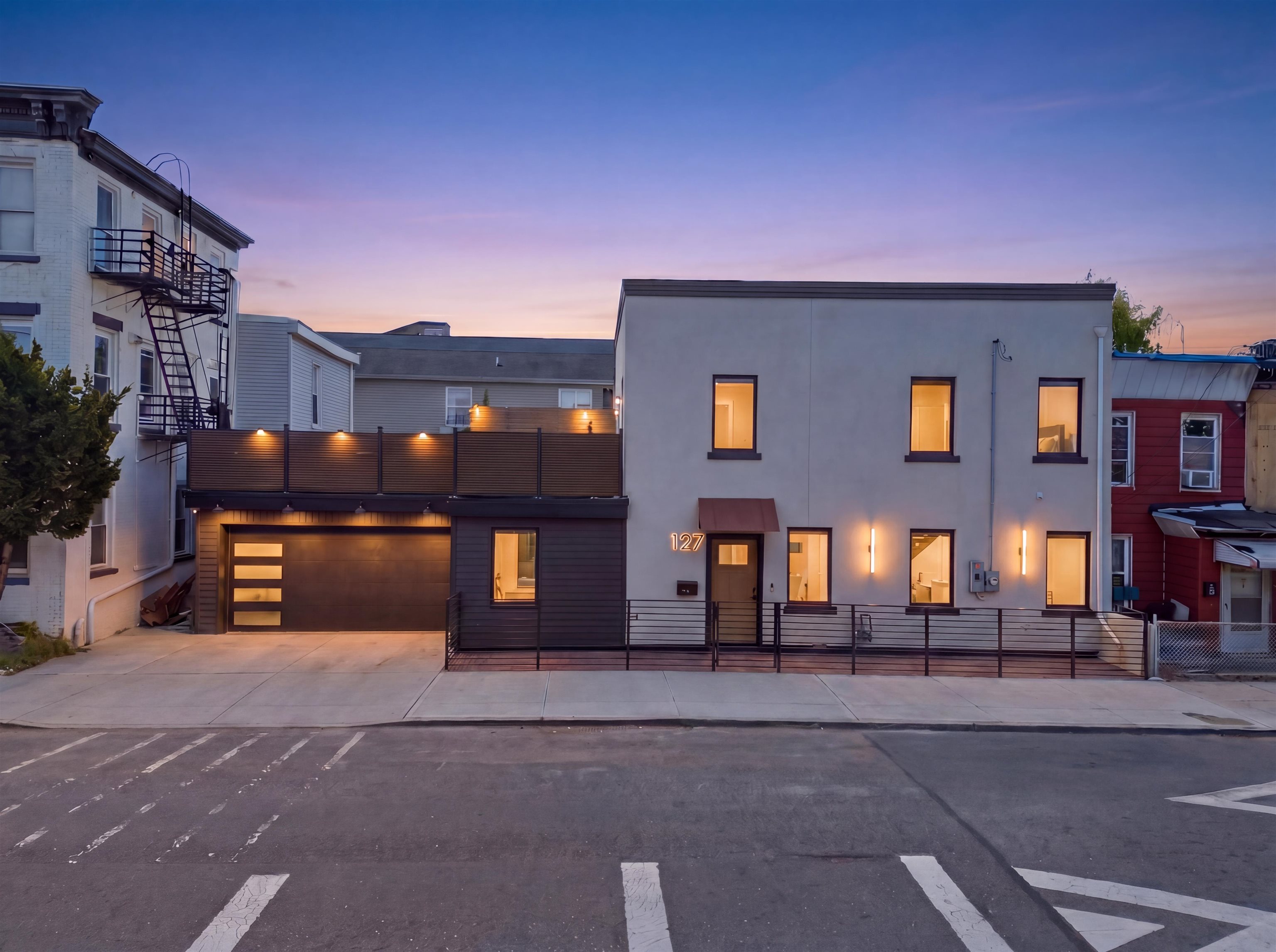 127 VAN HORNE ST #Unit 4