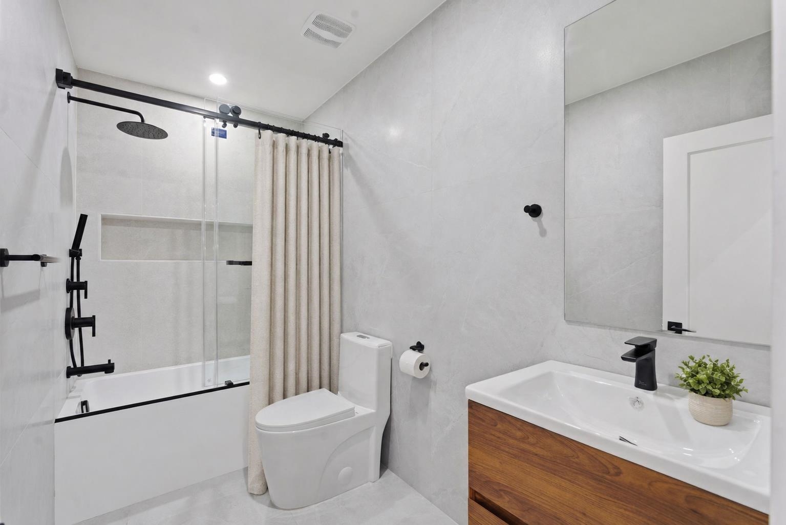 127 VAN HORNE ST #Unit 4