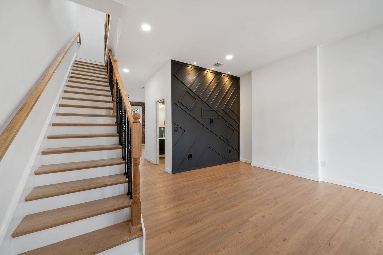 122.5 HARRISON AVE