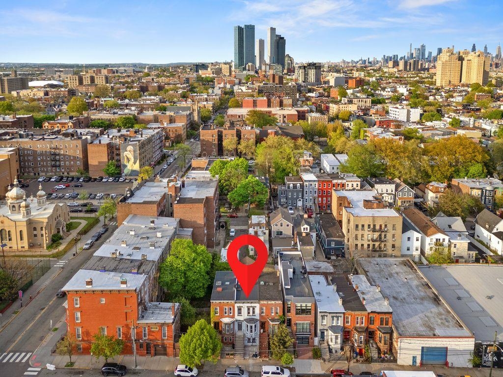 122.5 HARRISON AVE