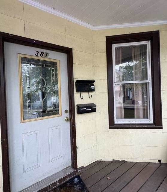 381 HIGHLAND AVE - Photo 2