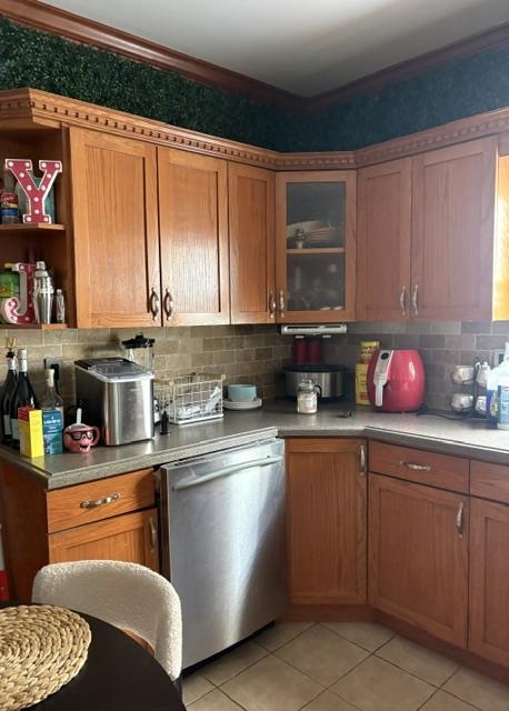 381 HIGHLAND AVE - Photo 5