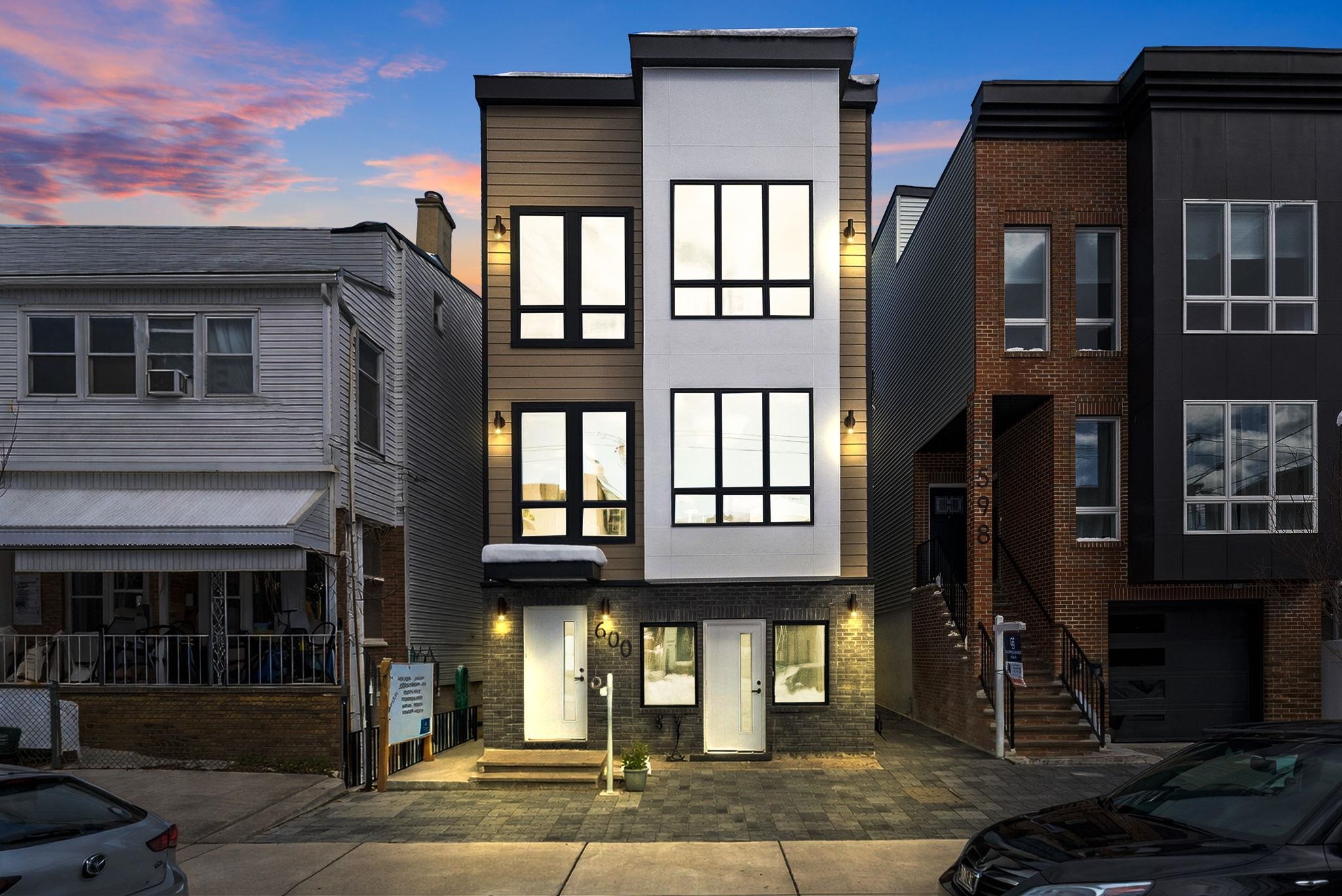 600 BRAMHALL AVE #2