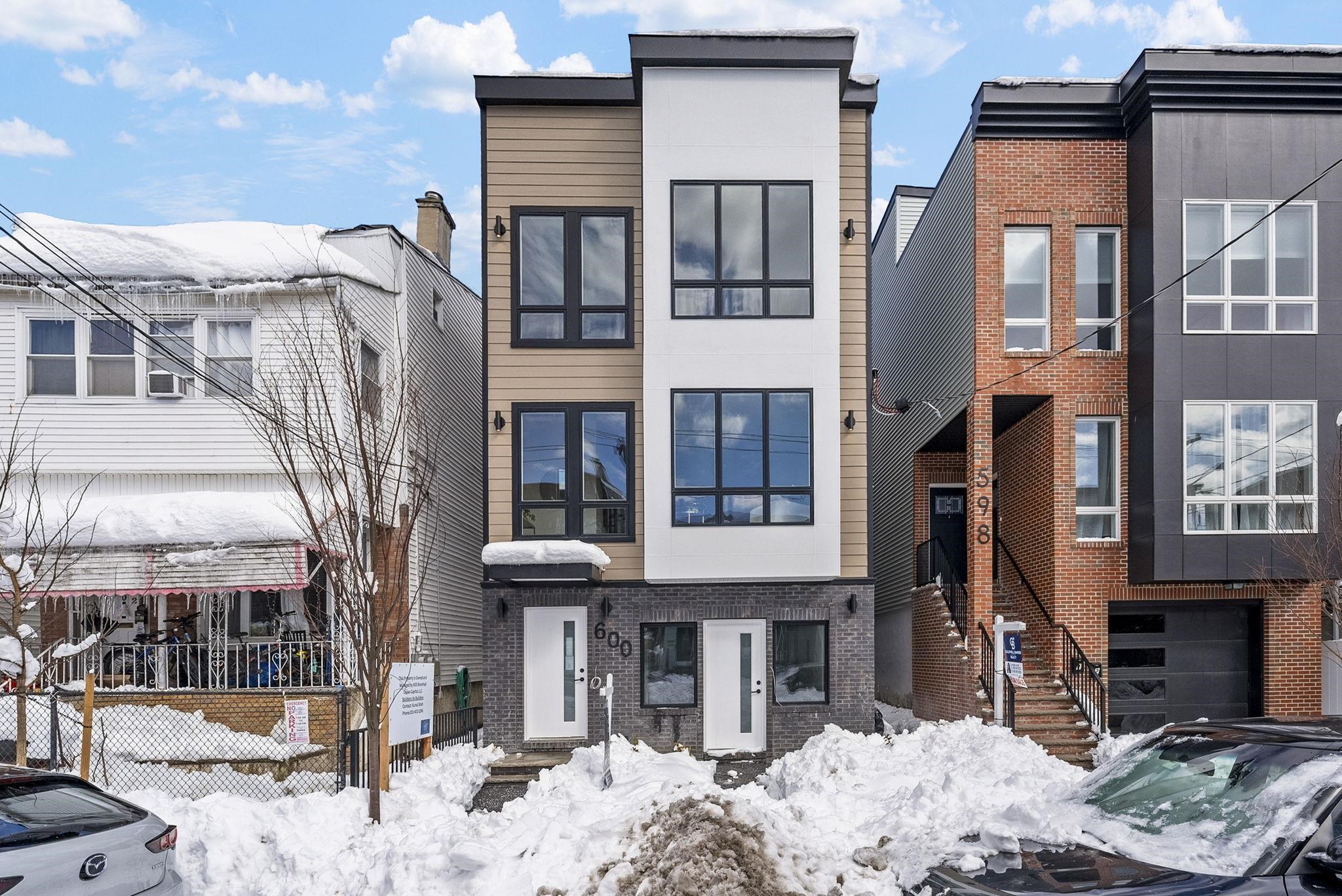 600 BRAMHALL AVE #2