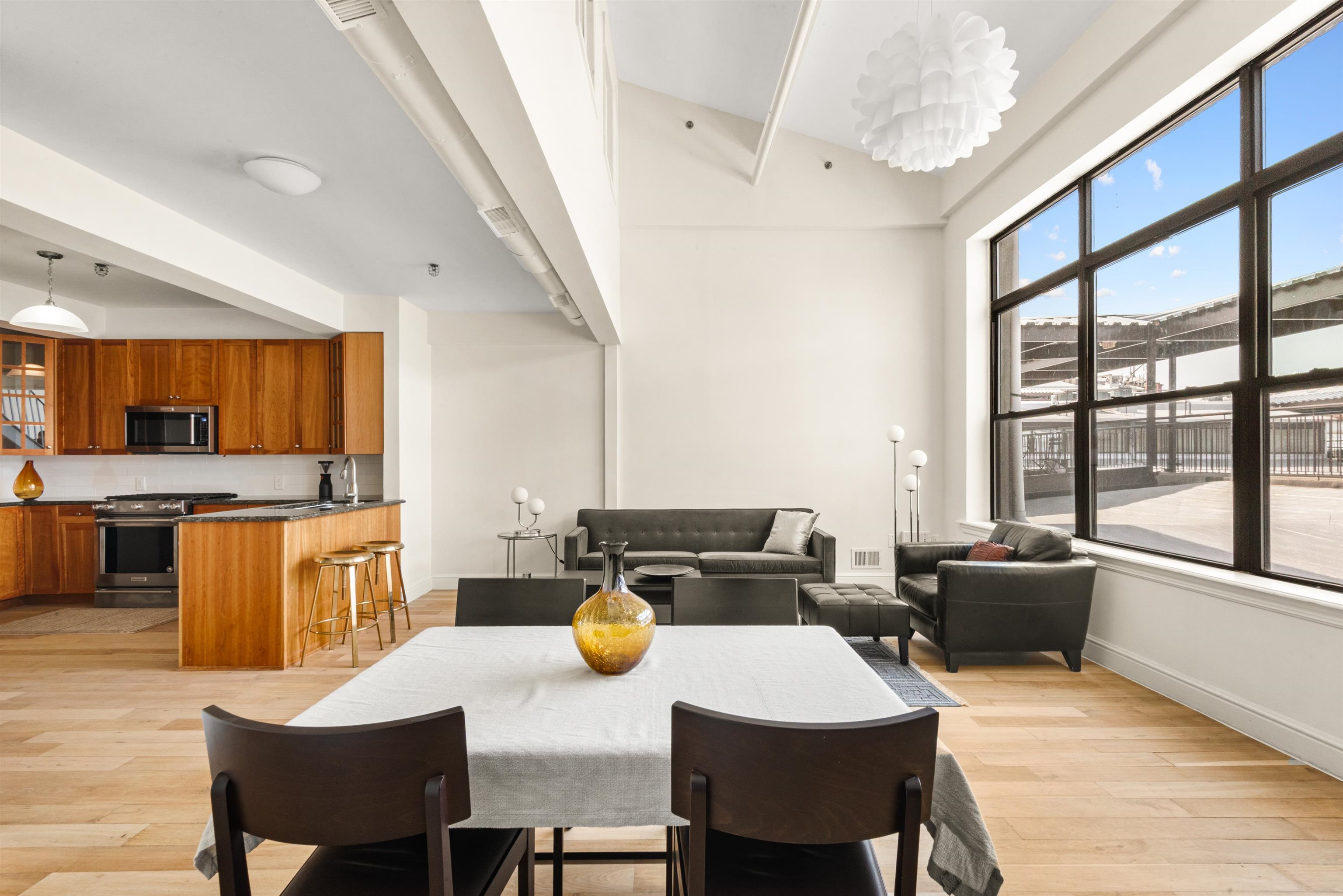 300 COMMUNIPAW AVE - Photo 3