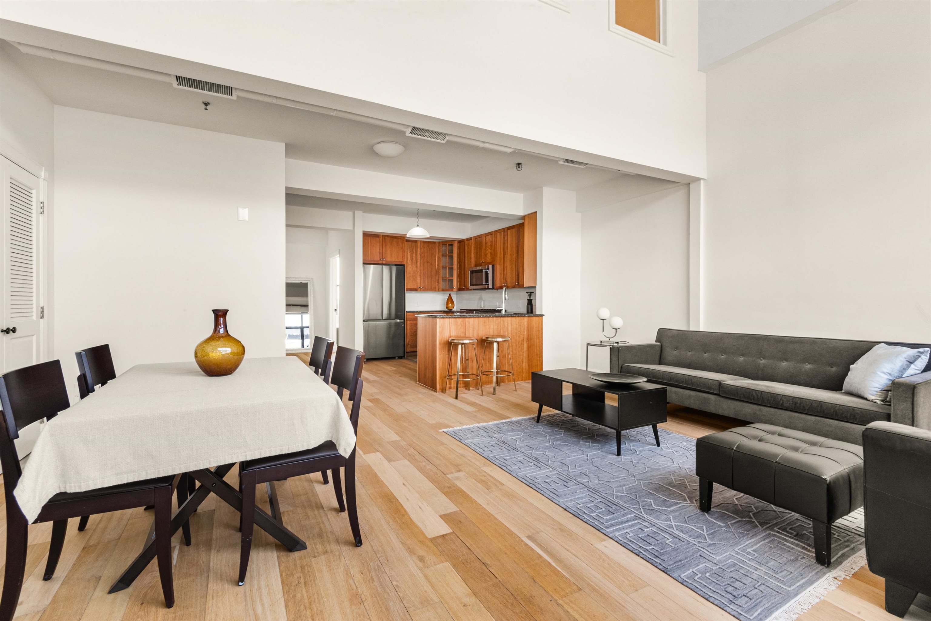 300 COMMUNIPAW AVE - Photo 5