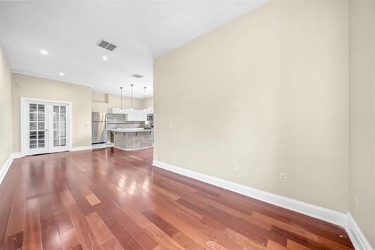 240 CLENDENNY AVE - Photo 4