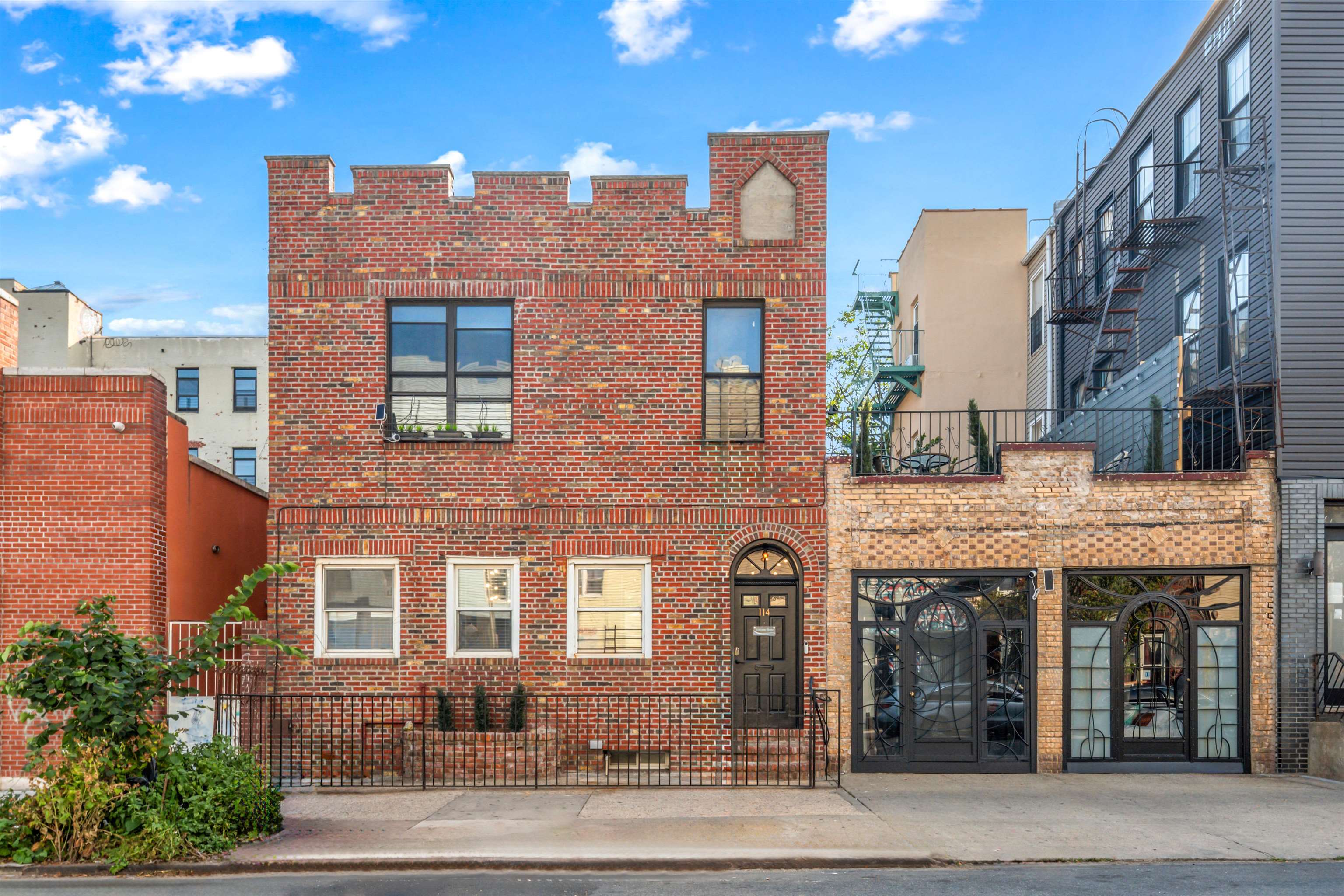114 WILSON AVE - Photo 2