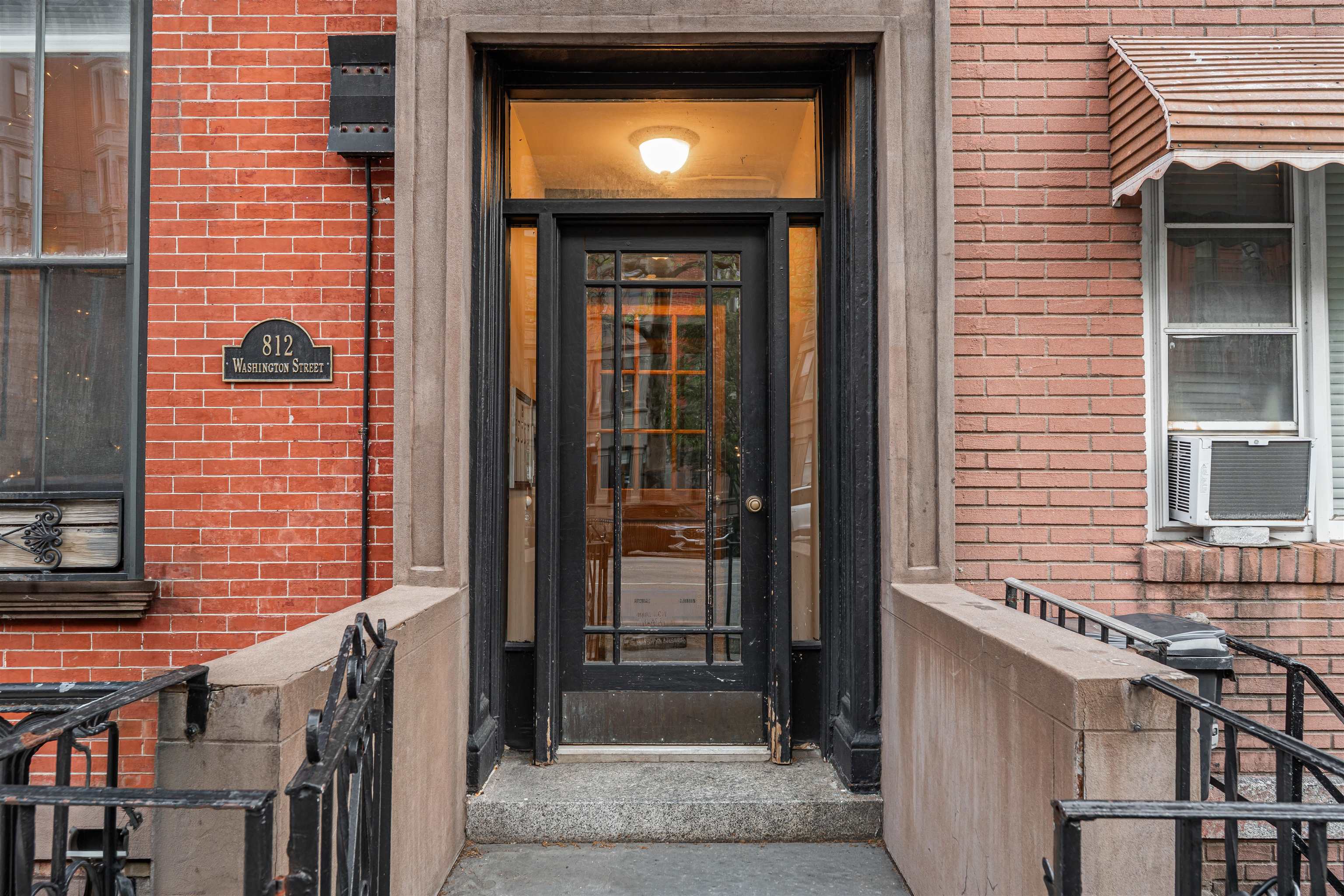 812 WASHINGTON ST #5