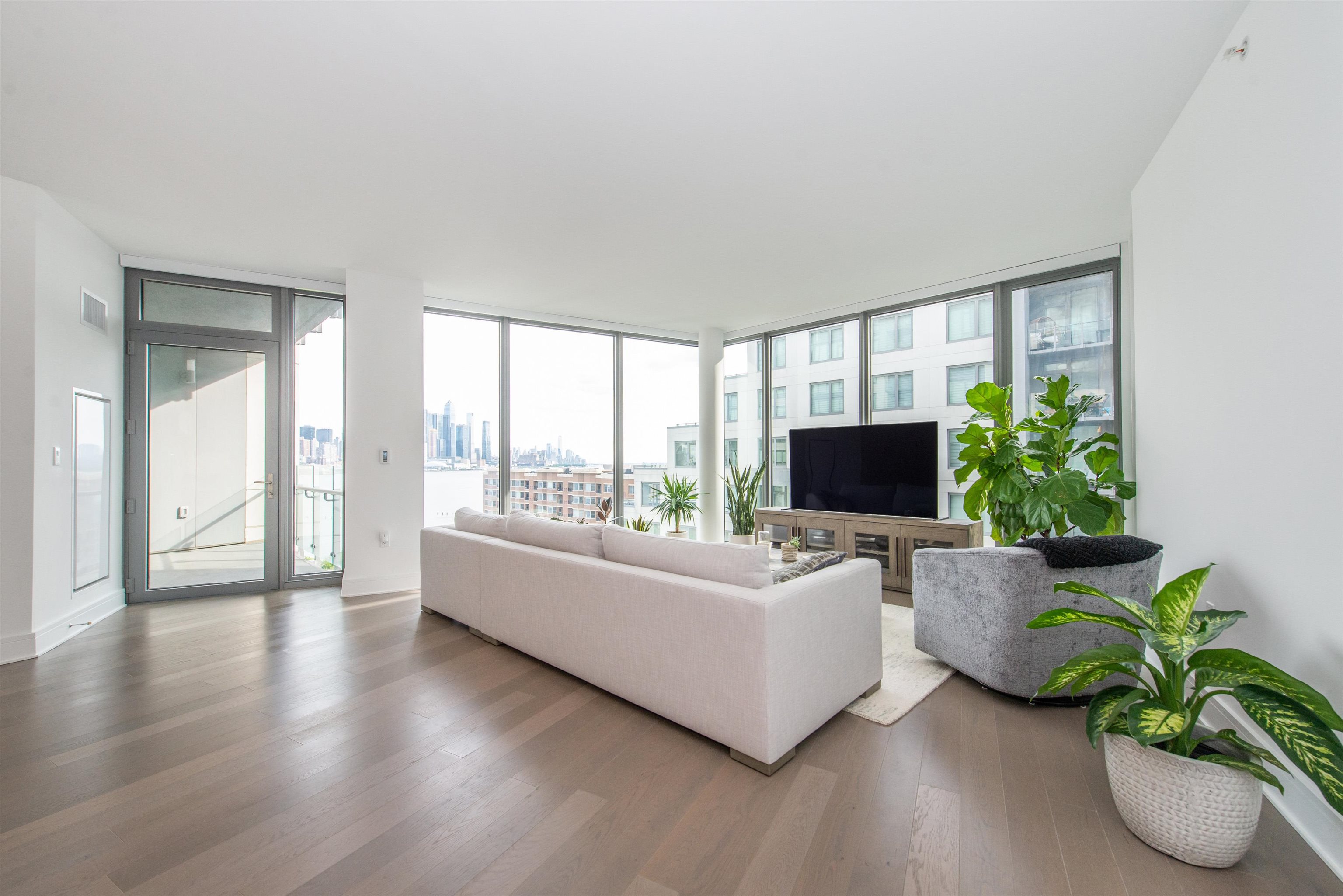 9 AVENUE AT PORT IMPERIAL #810