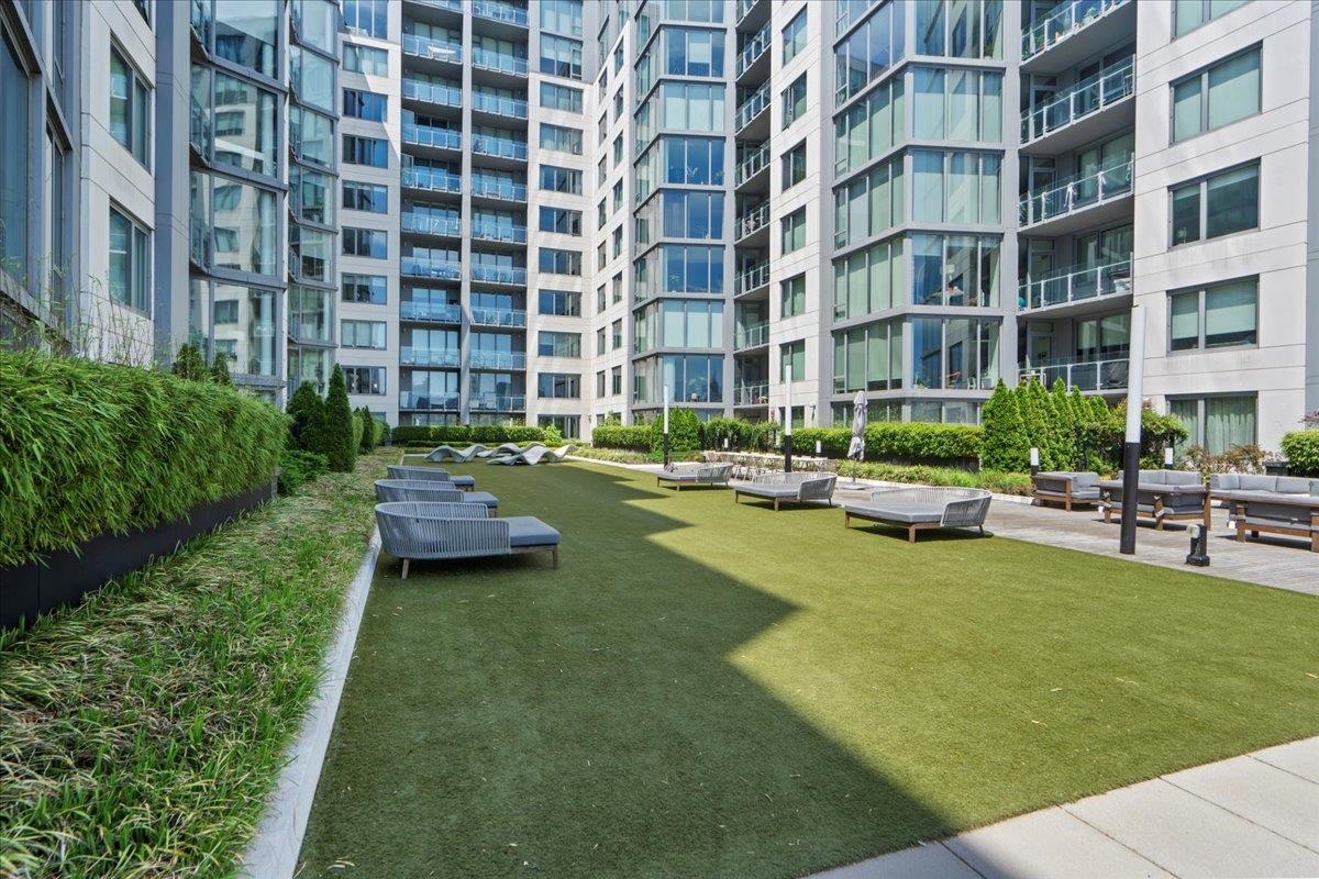9 AVENUE AT PORT IMPERIAL #823