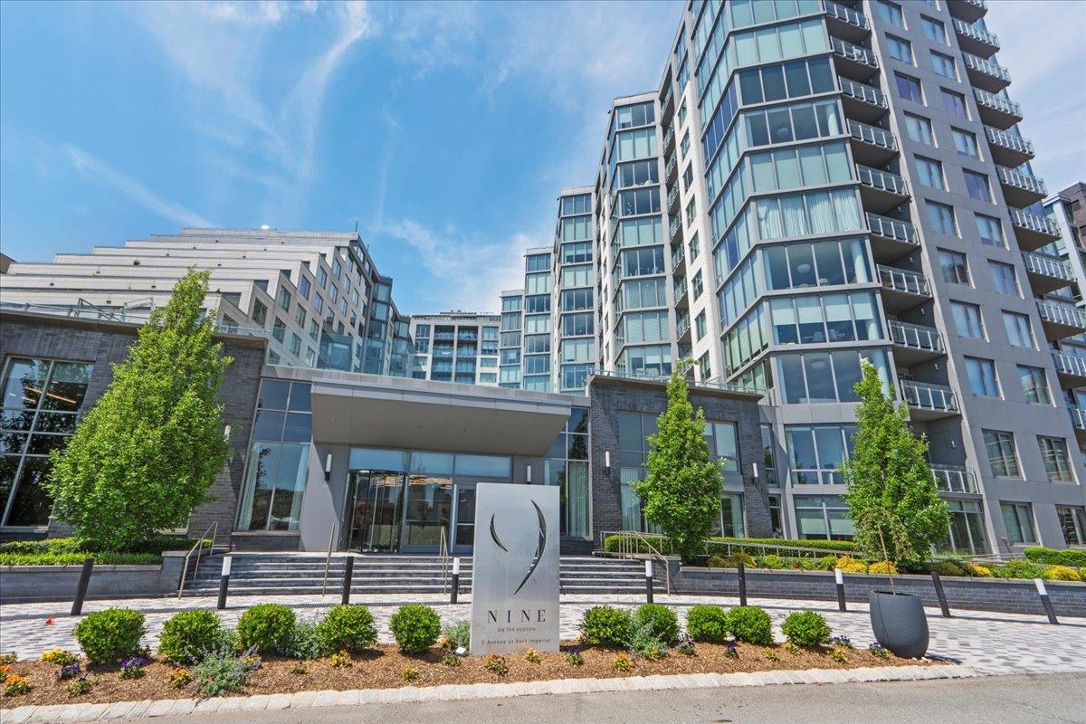 9 AVENUE AT PORT IMPERIAL #823