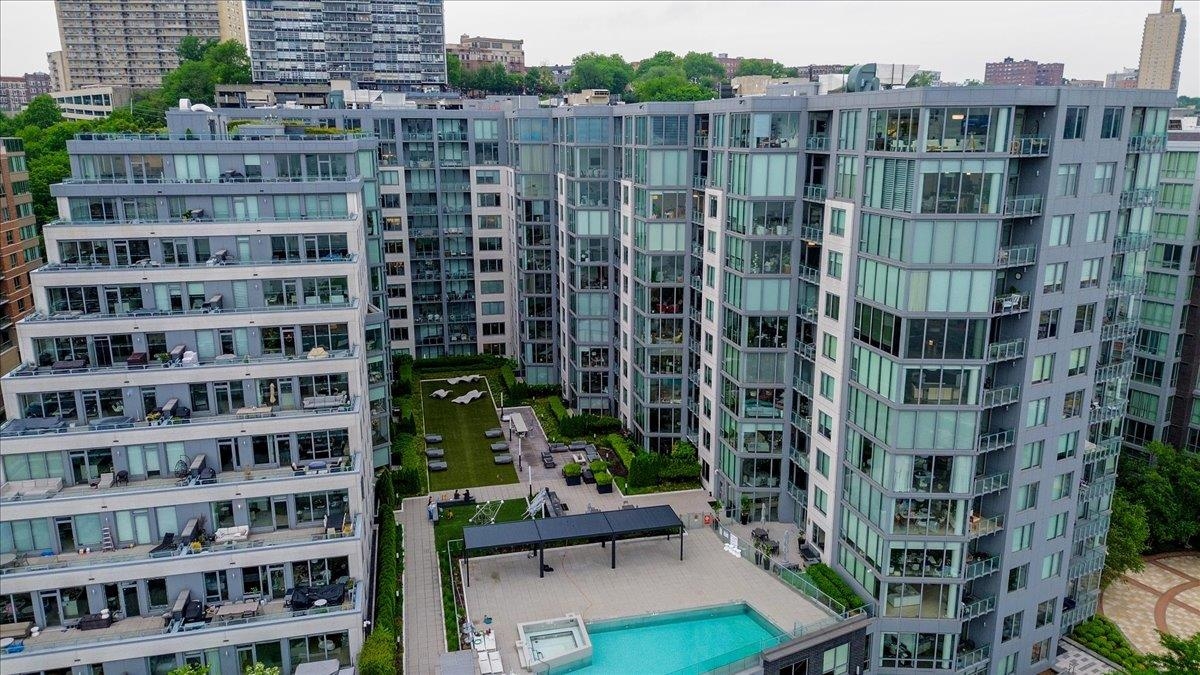 9 AVENUE AT PORT IMPERIAL #823