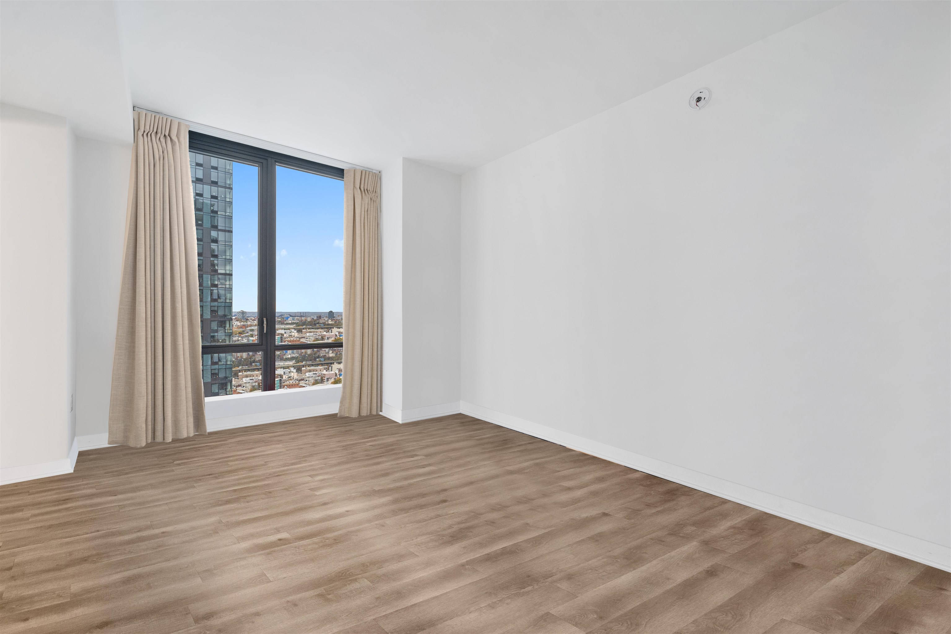 155 BAY ST #2008