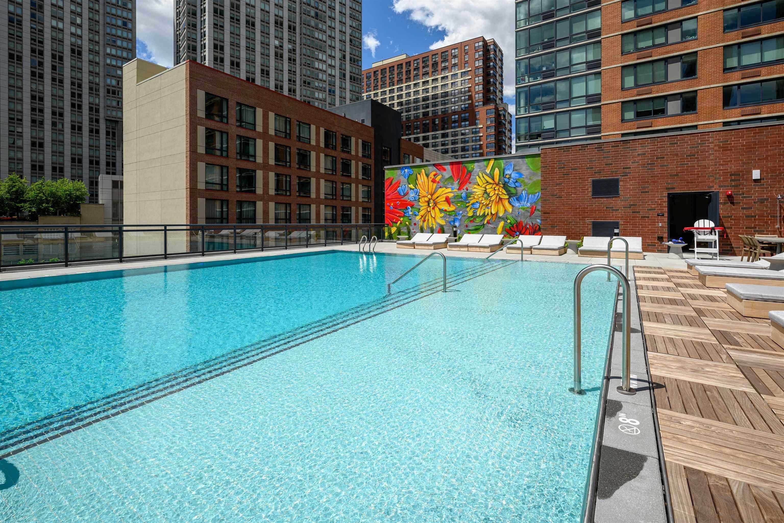 155 BAY ST #2008
