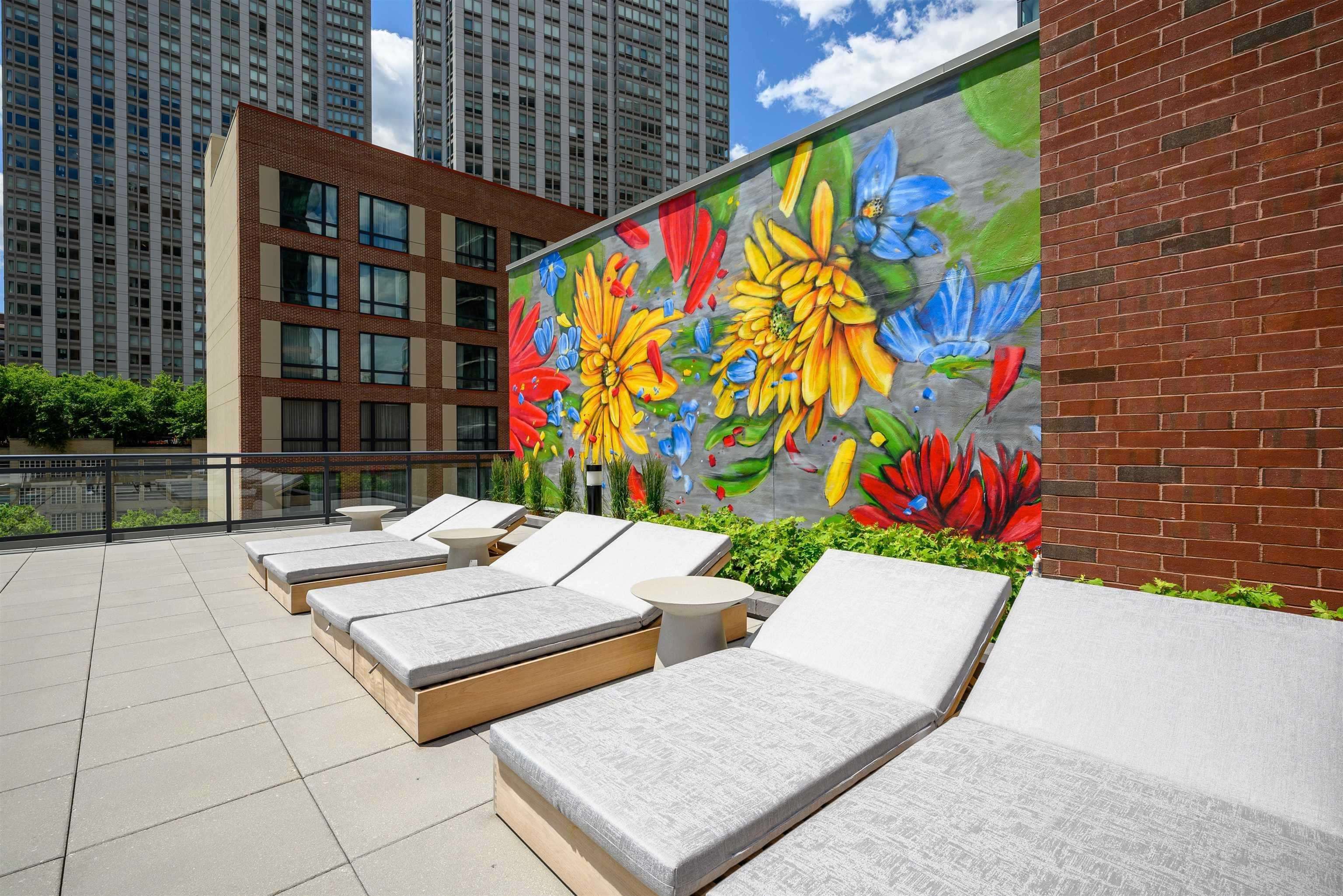 155 BAY ST #2008