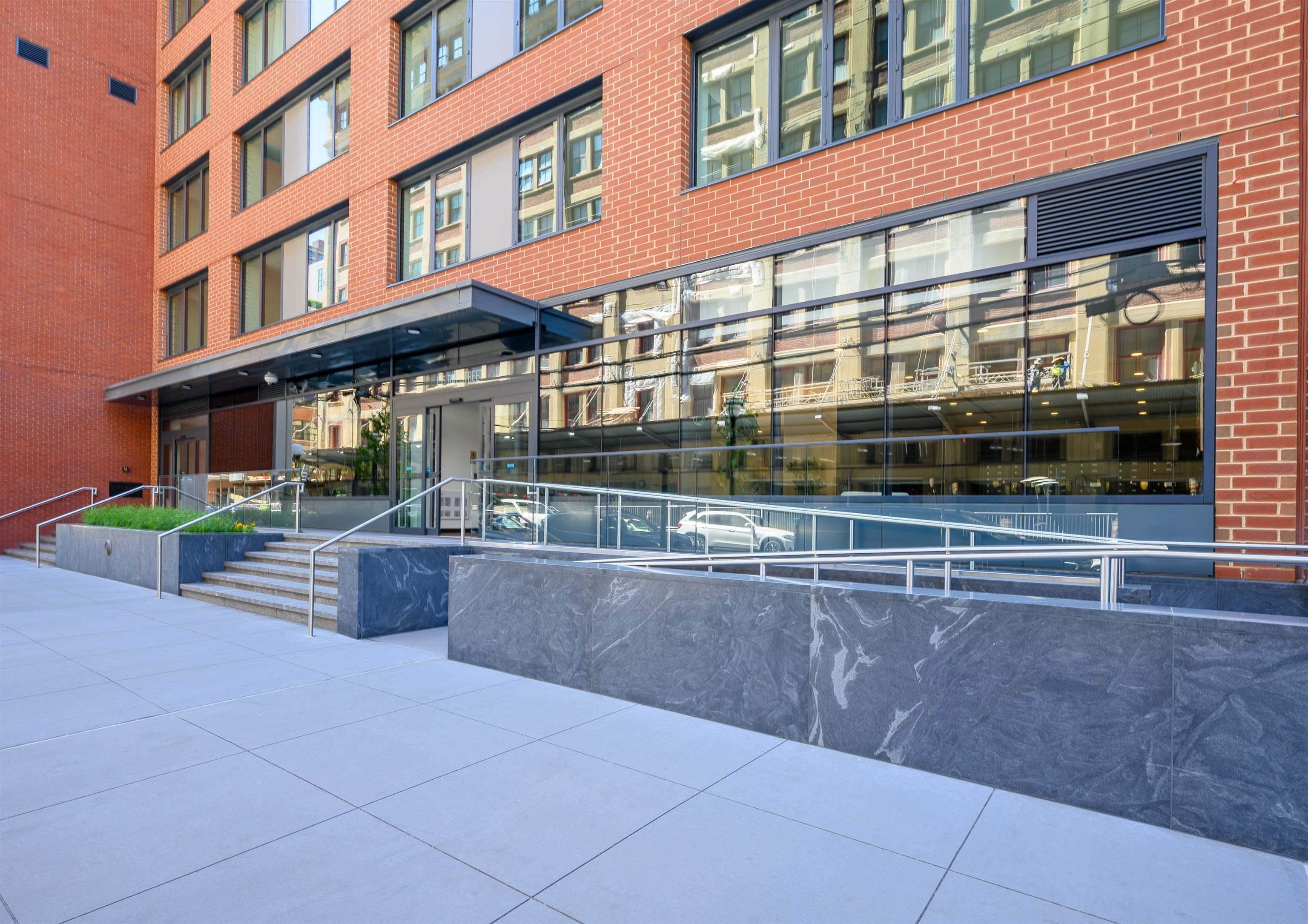 155 BAY ST #2008