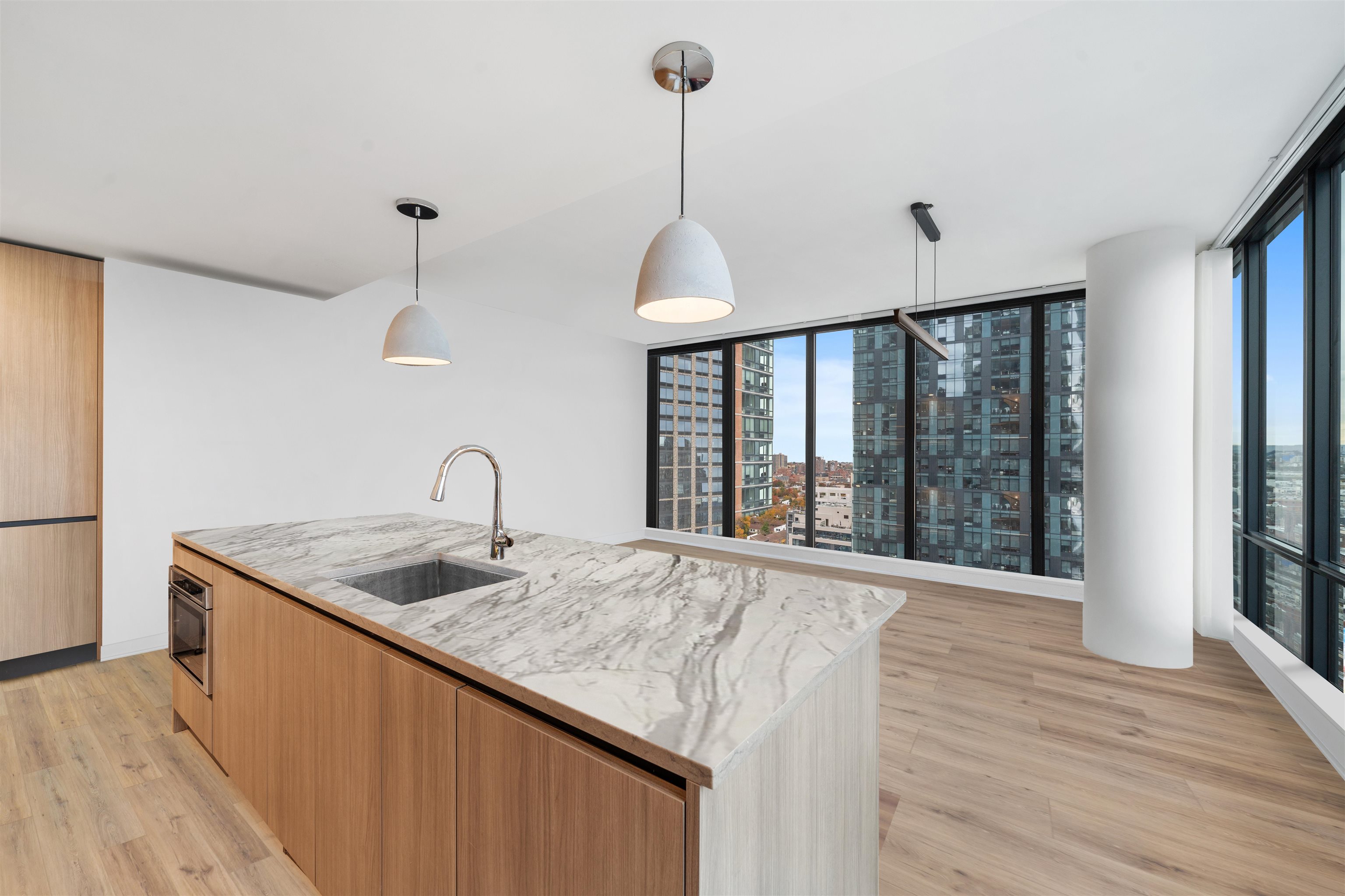 155 BAY ST #2008