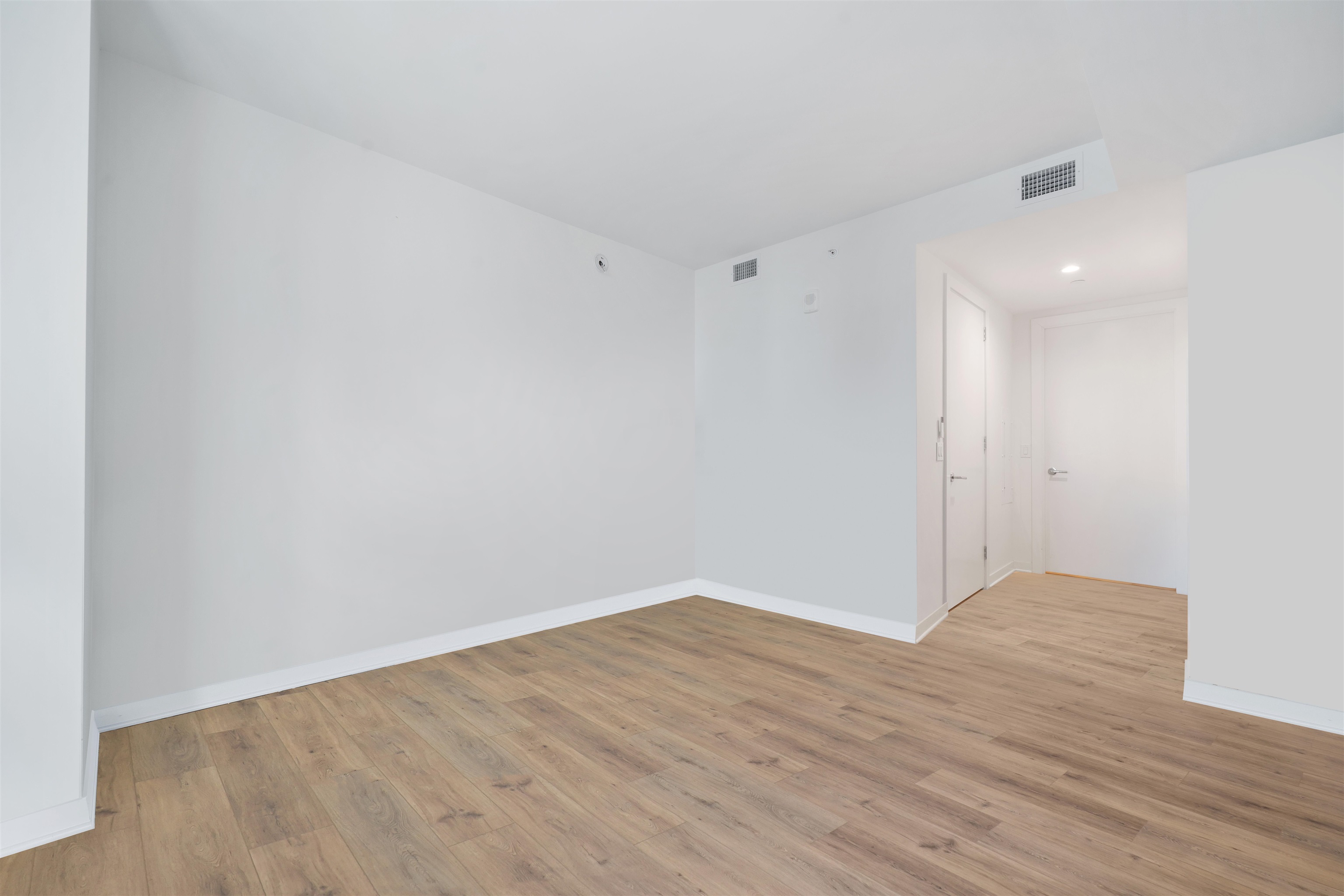 155 BAY ST #2008