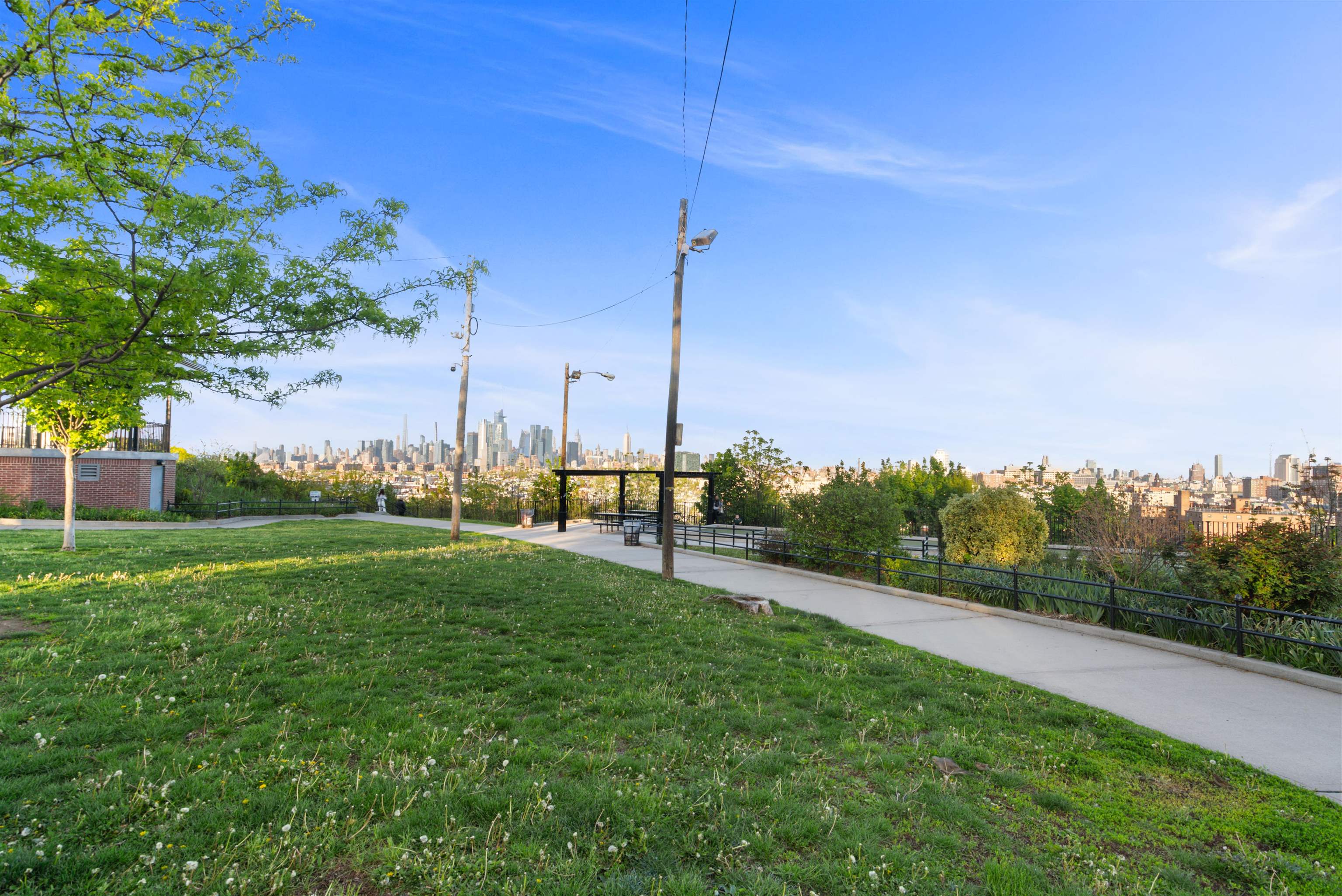 164 OGDEN AVE #405
