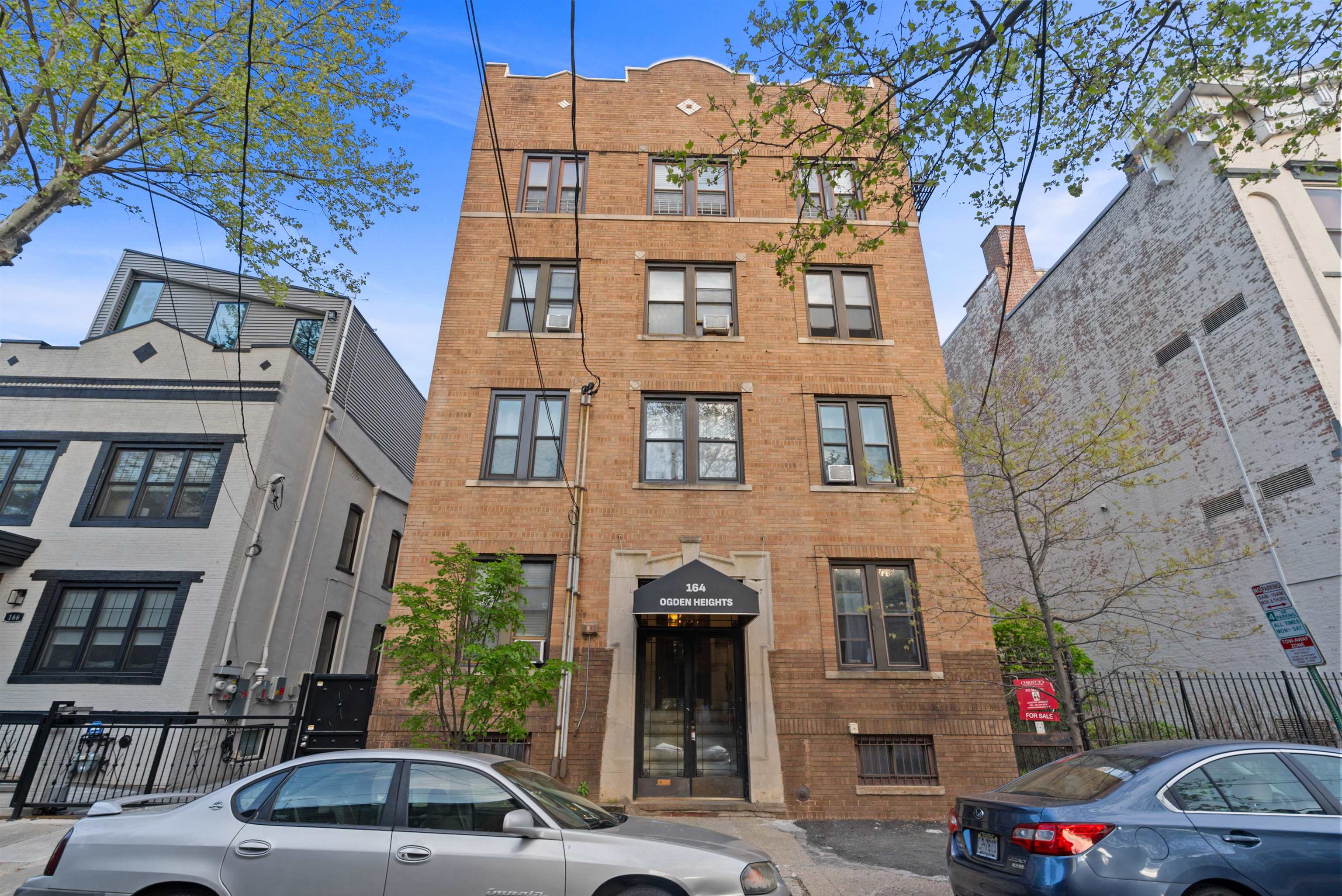 164 OGDEN AVE #405