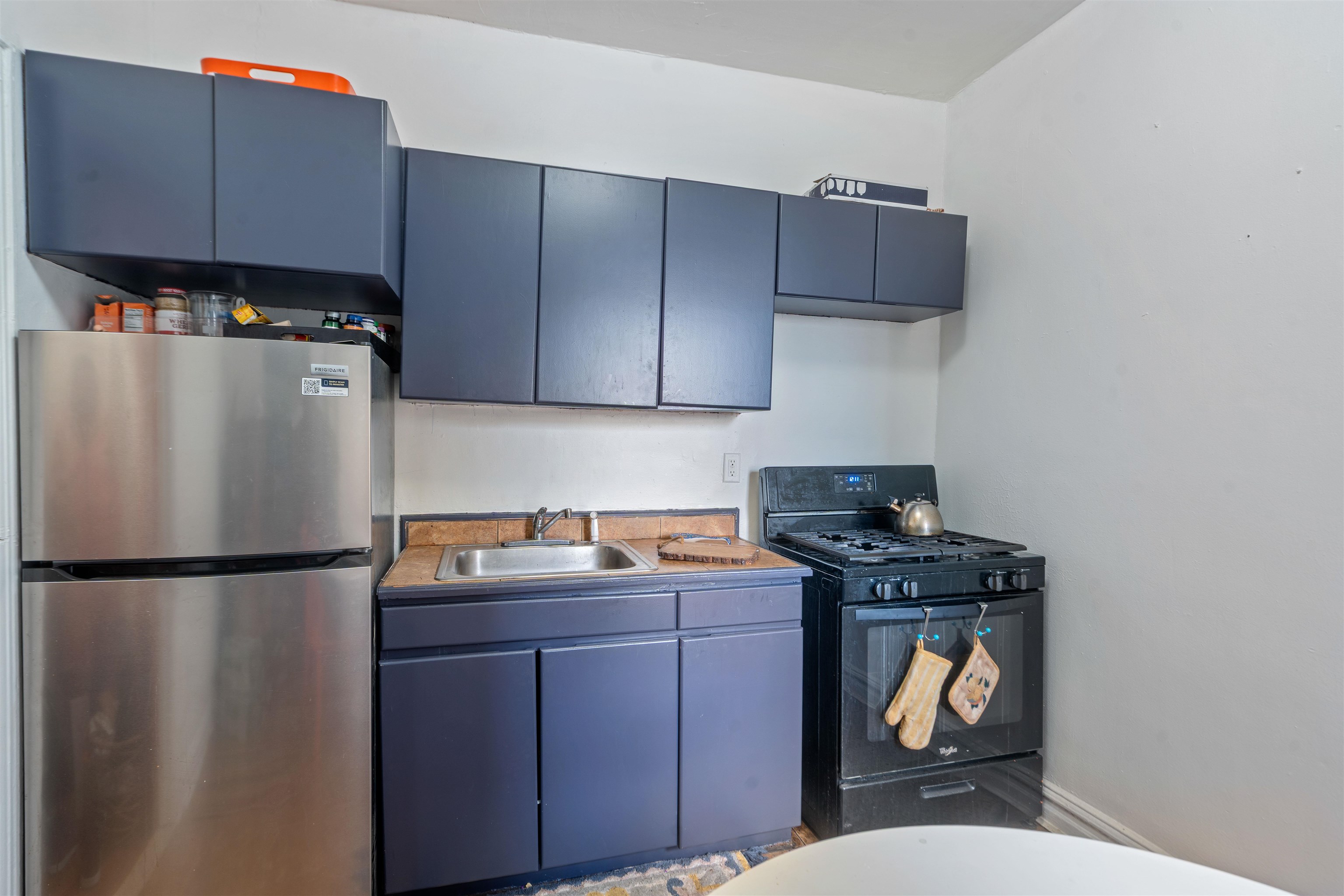 270 HARRISON AVE - Photo 3