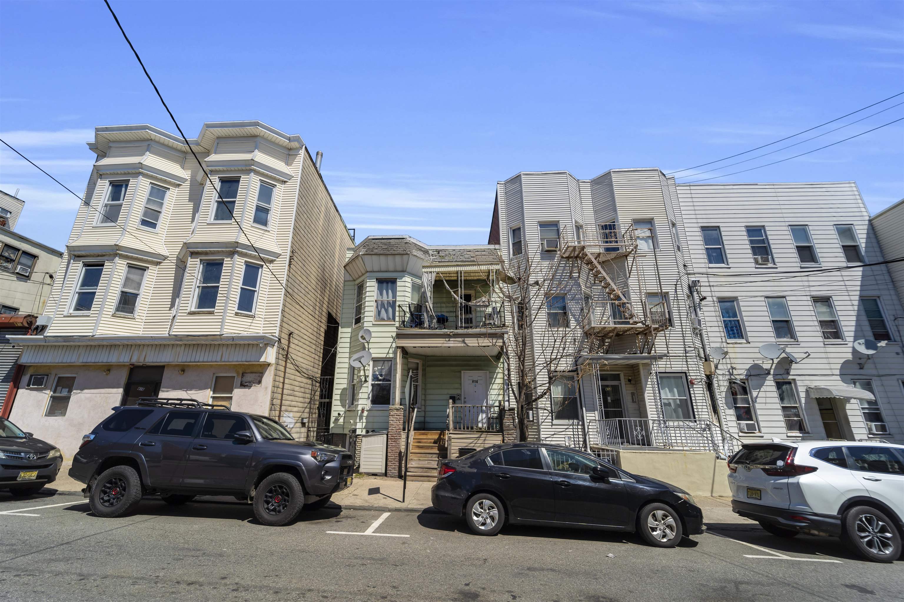 414 MONASTERY PL - Photo 2