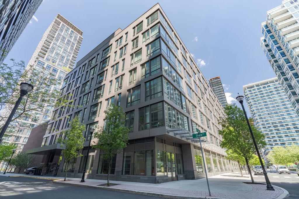 2 SHORE LANE #412