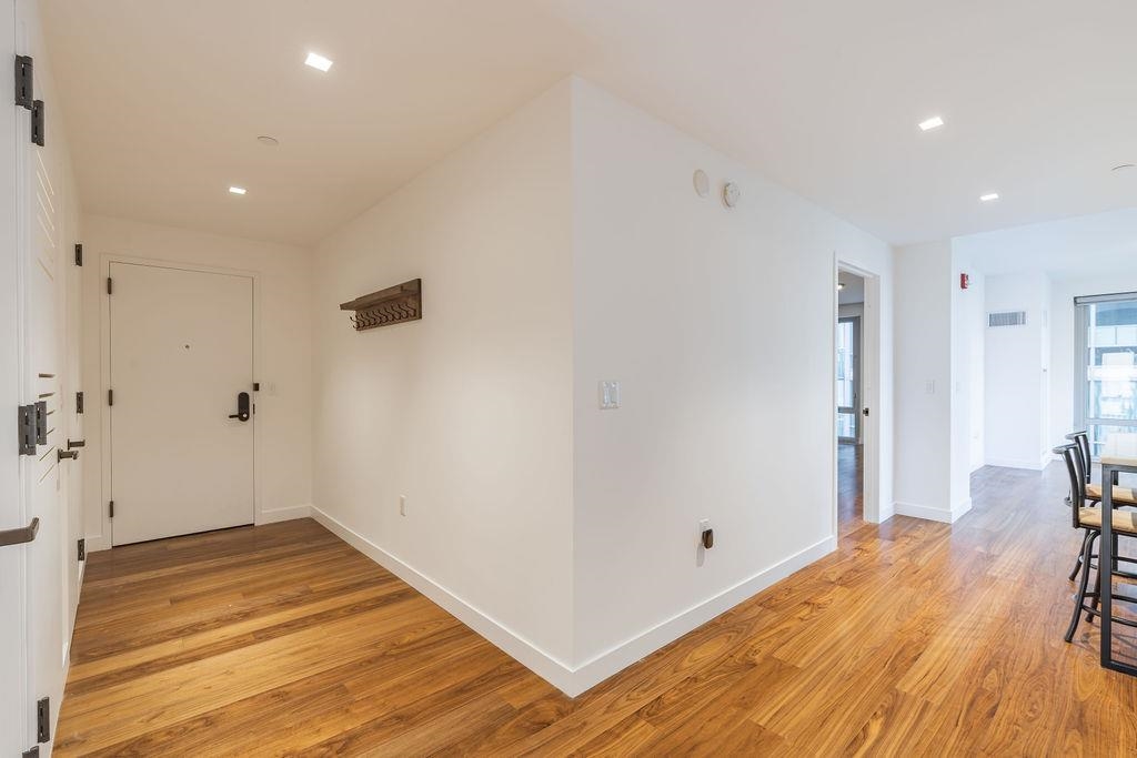 2 SHORE LANE #412