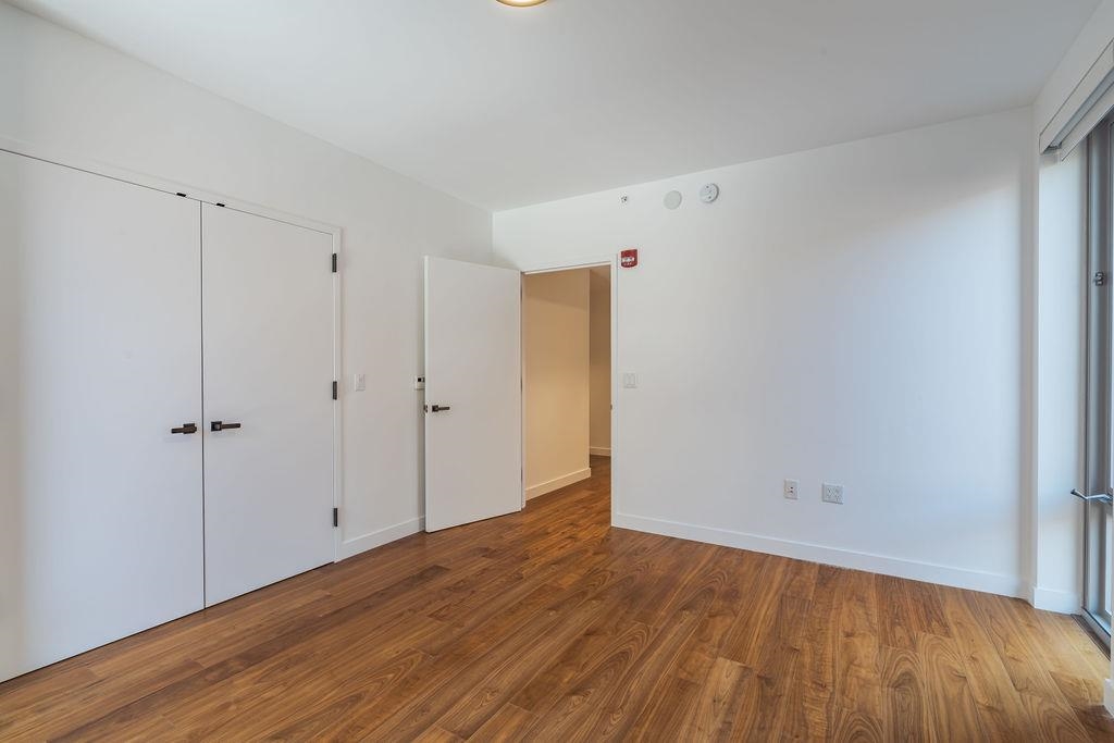 2 SHORE LANE #412