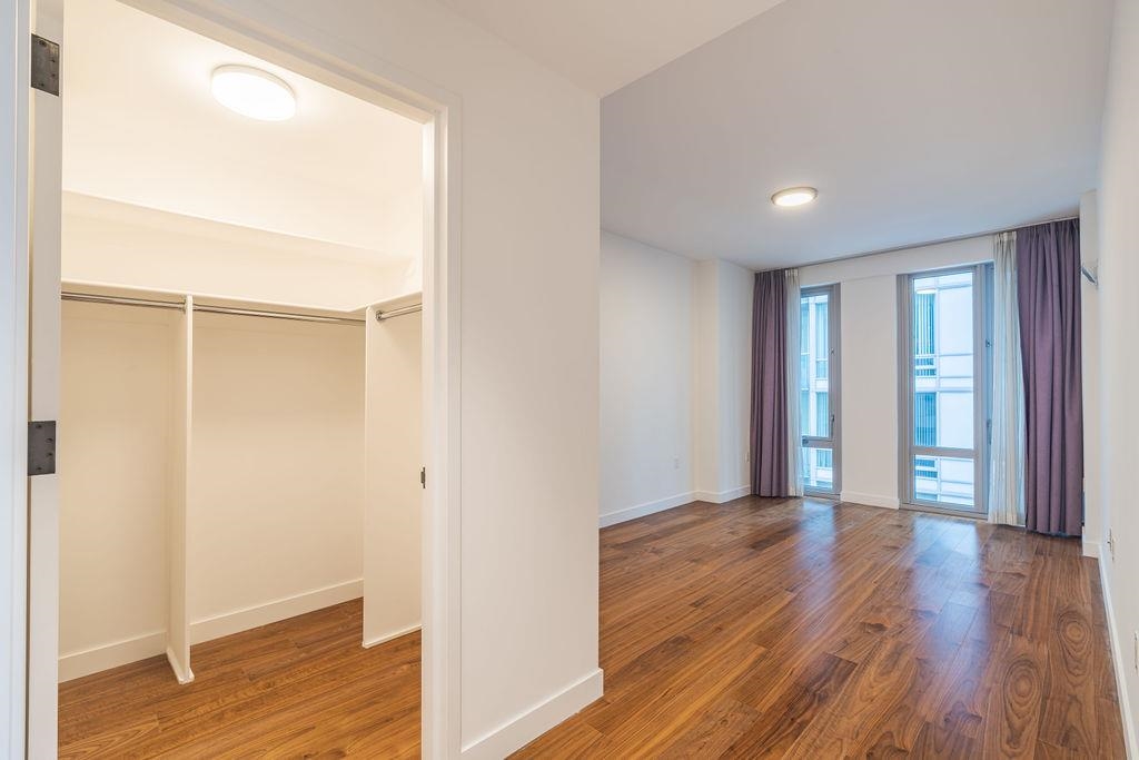 2 SHORE LANE #412