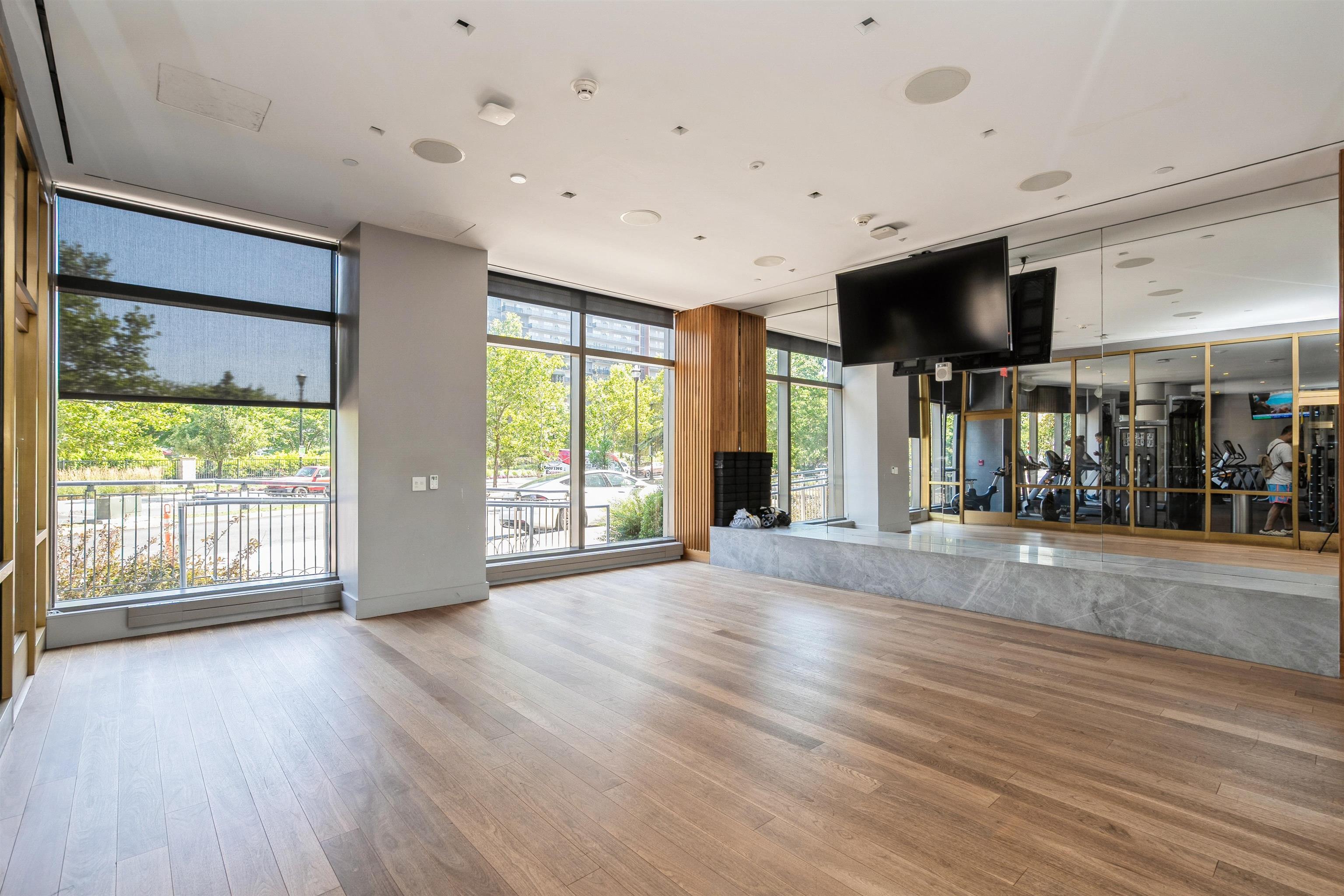 2 SHORE LANE #412