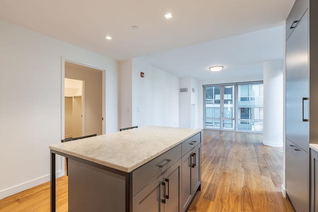 2 SHORE LANE #412
