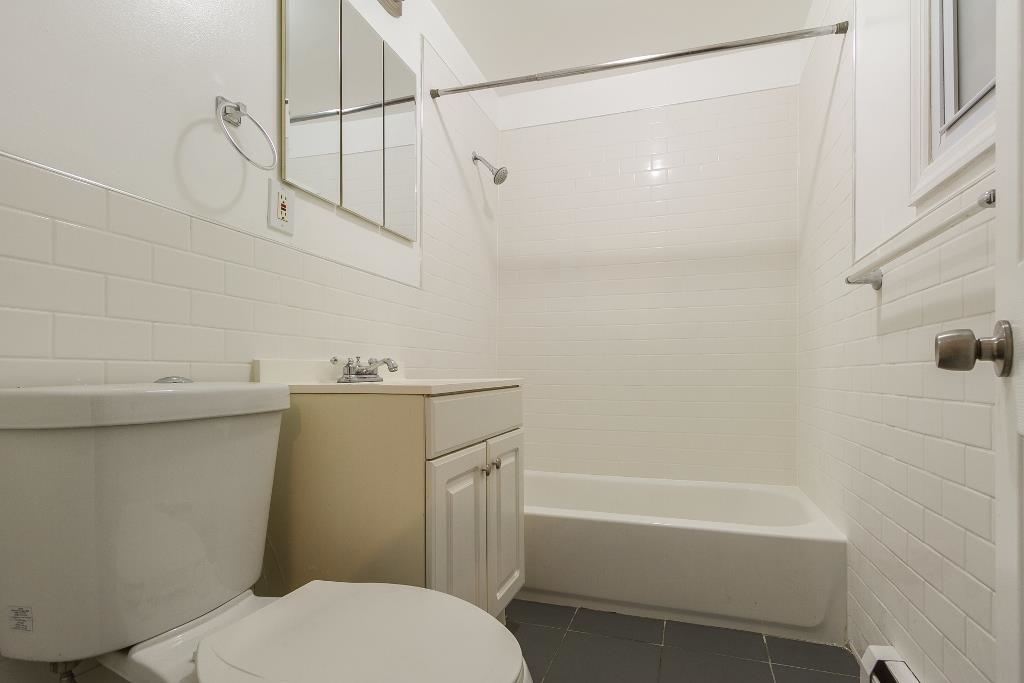 156 BOYD AVE - Photo 5