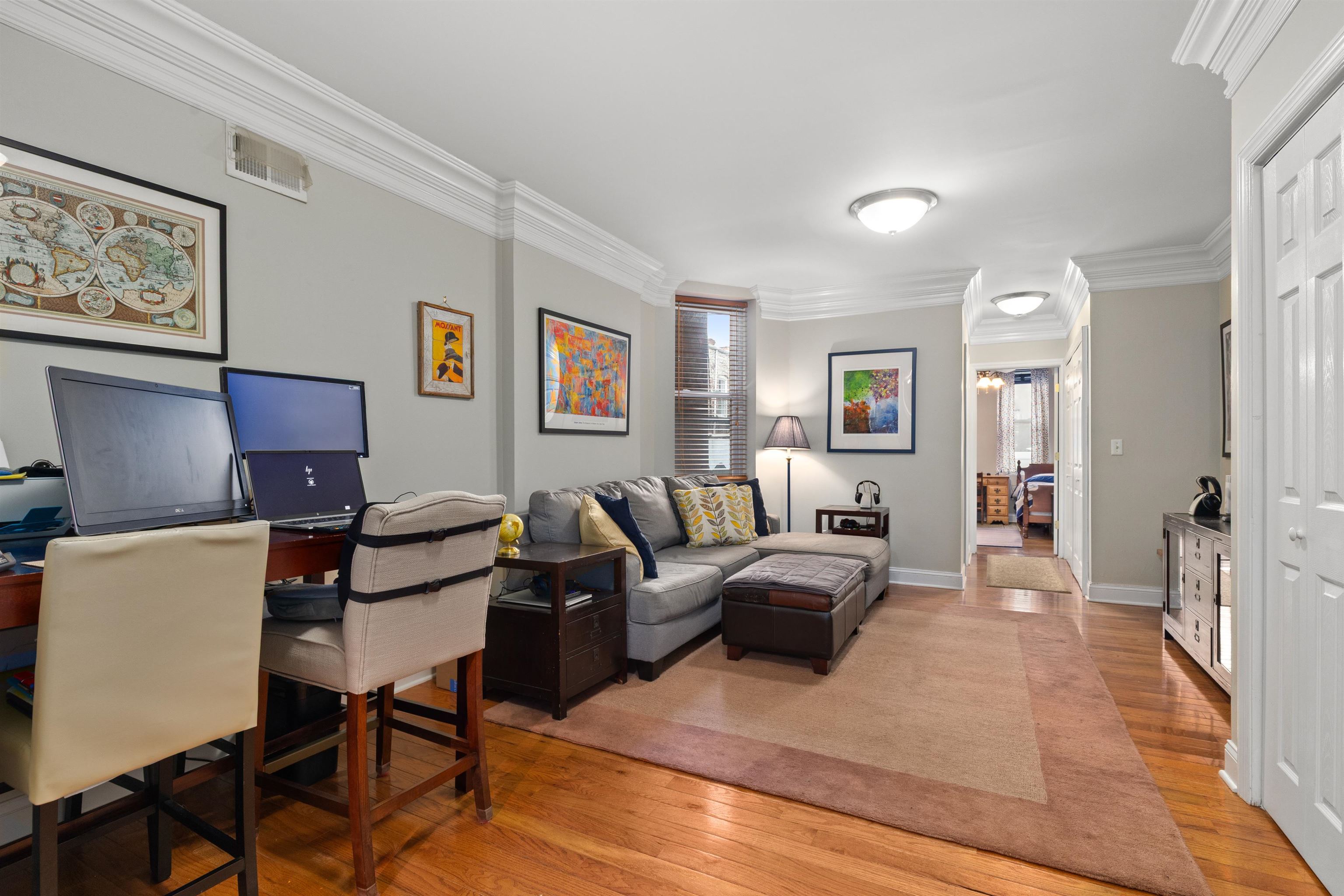 207 OGDEN AVE - Photo 3