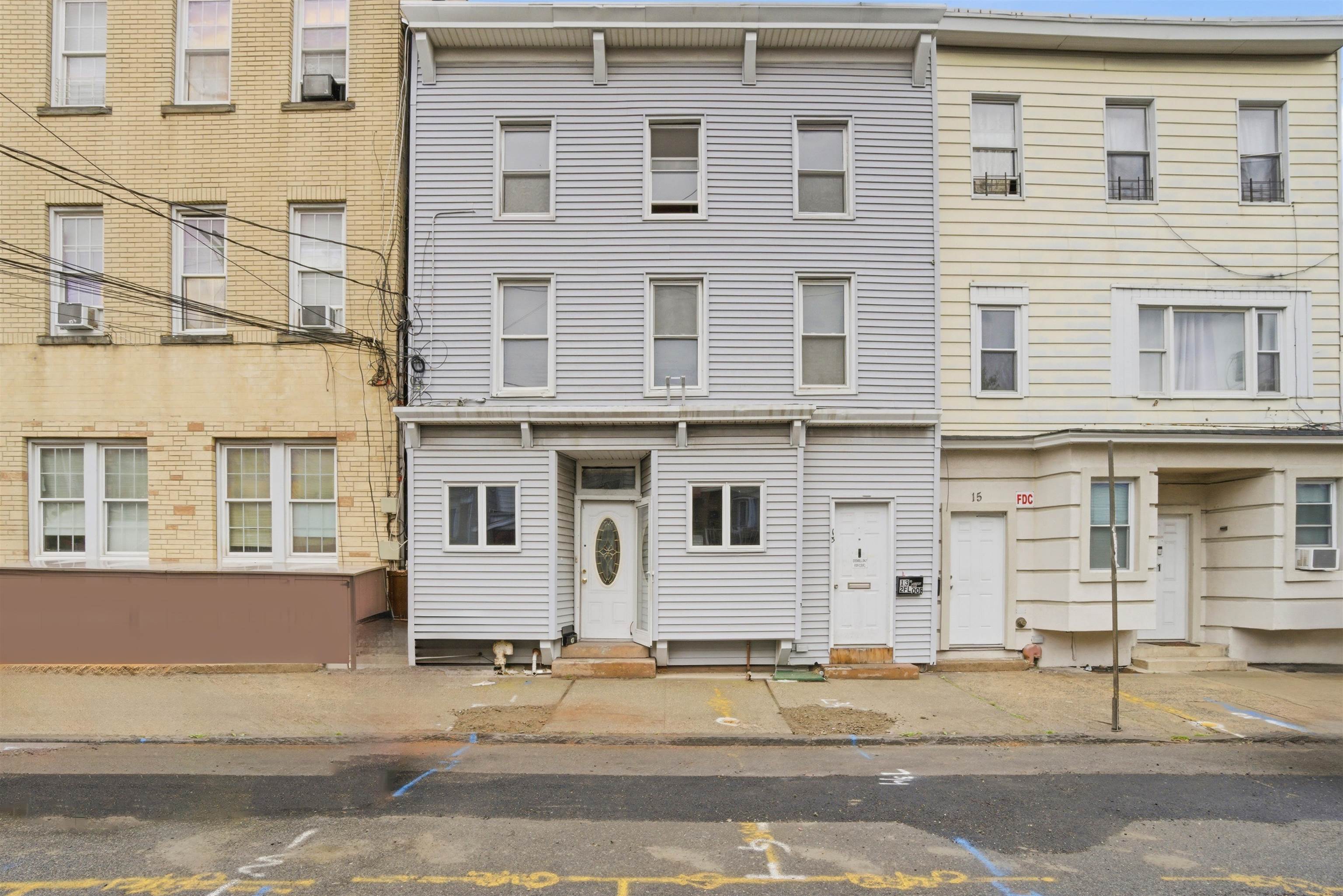 13 COTTAGE ST - Photo 1