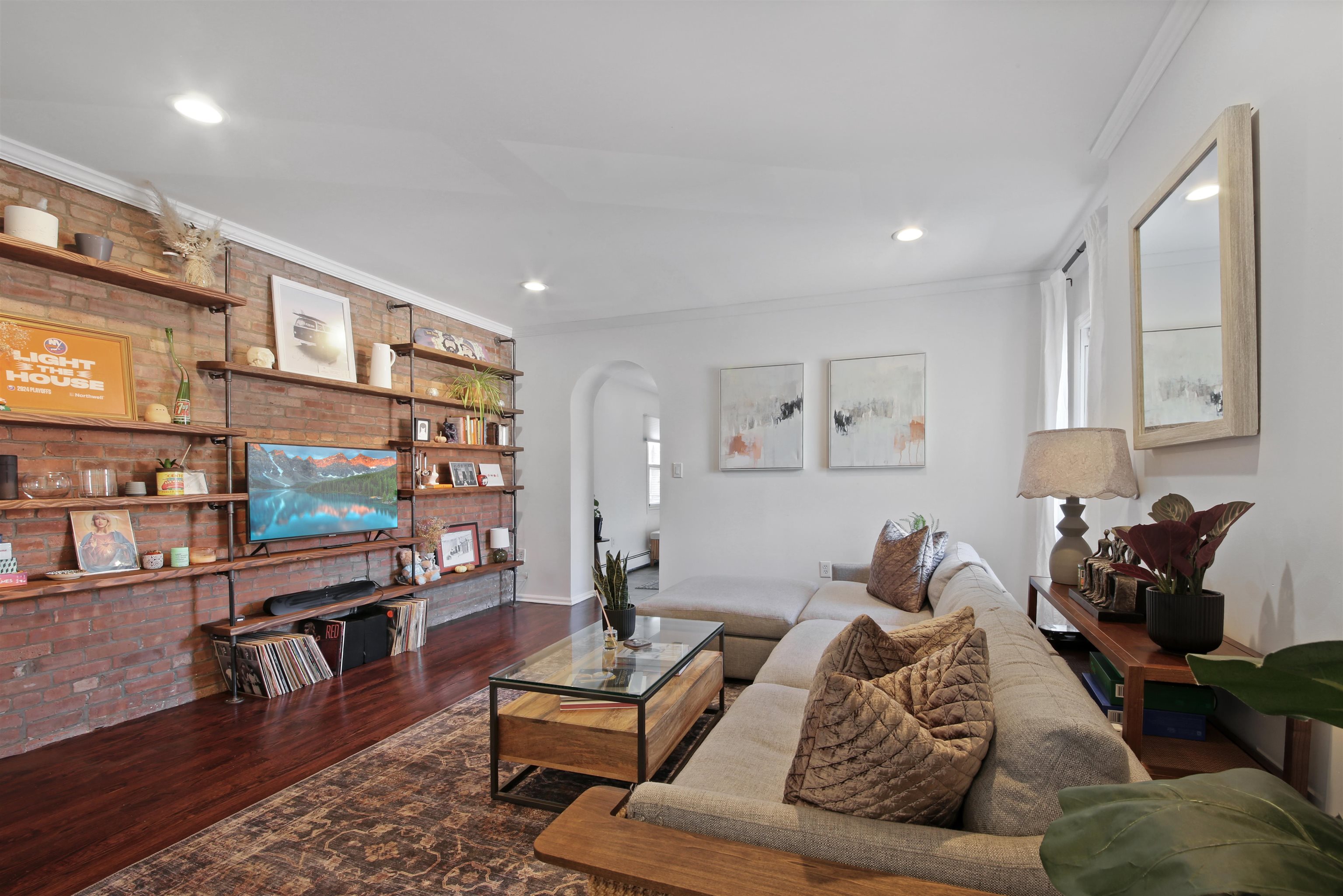 331 VARICK ST #2