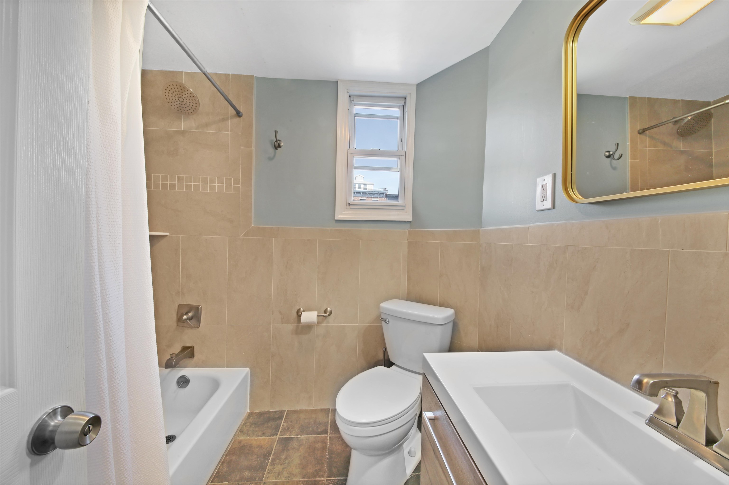 331 VARICK ST #2